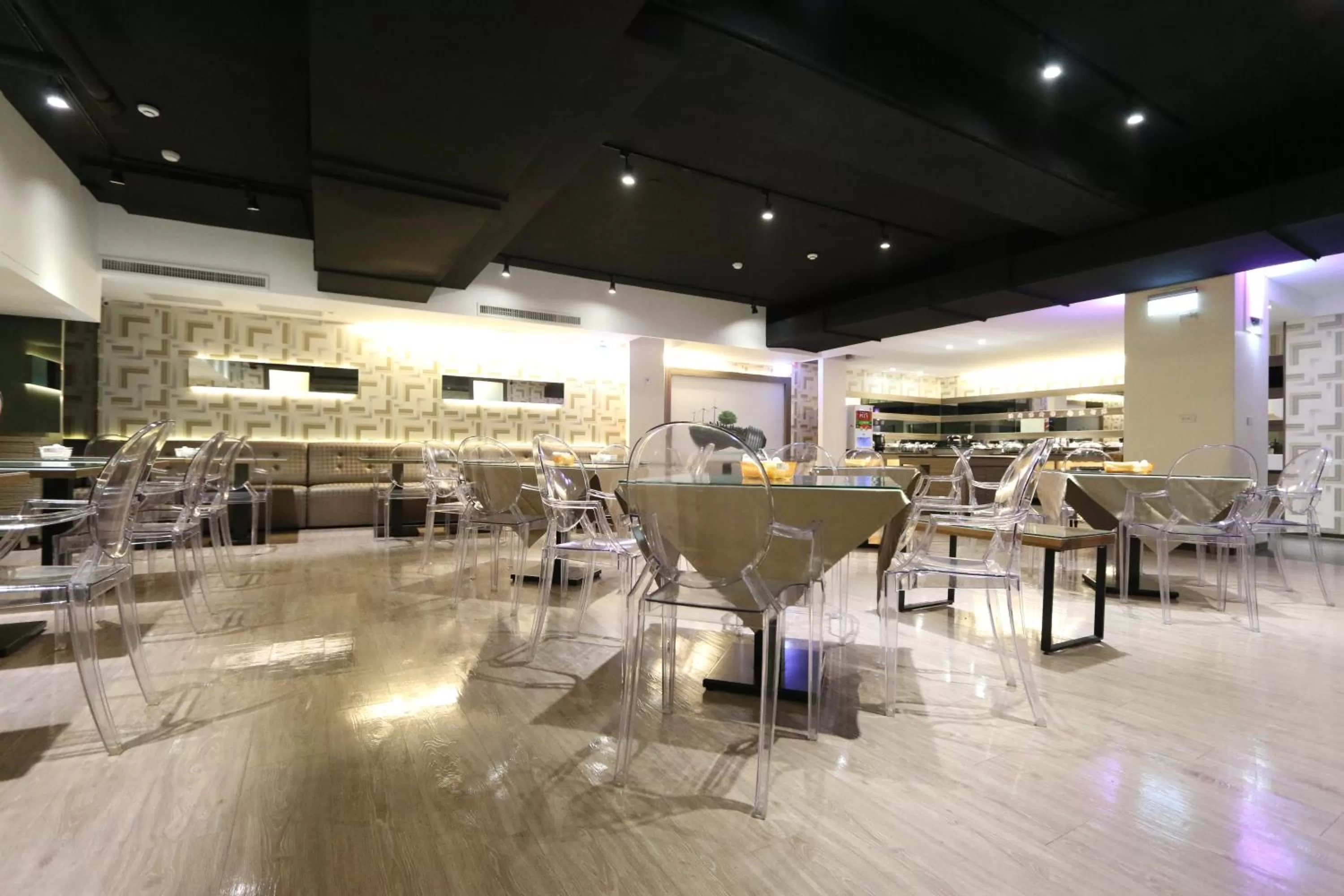 Restaurant/places to eat in Rido Hotel