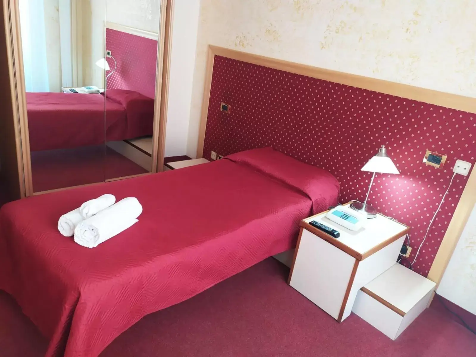 Bed in Hotel Palace Masoanri's
