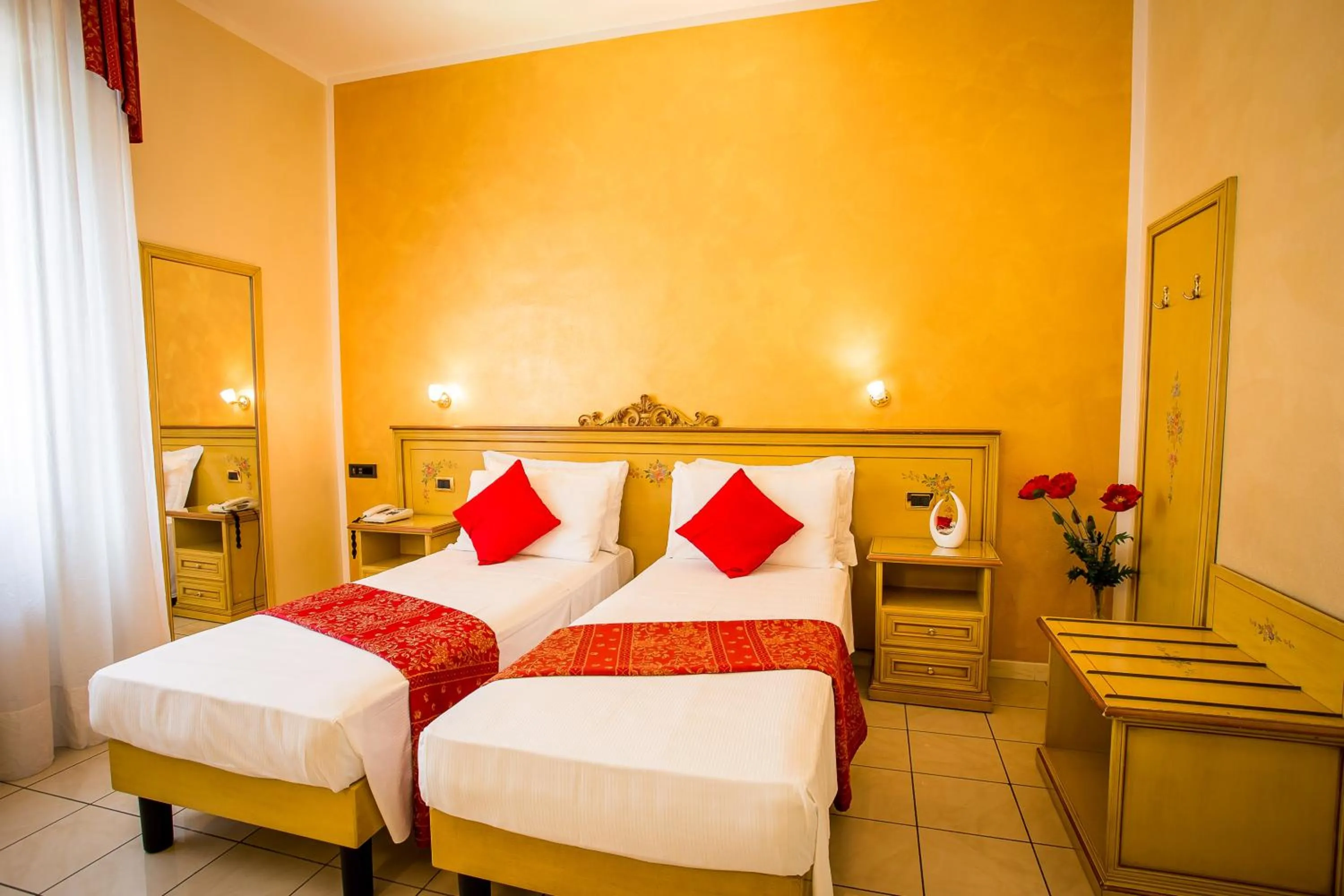 Toilet, Bed in Piccolo Hotel Nogara