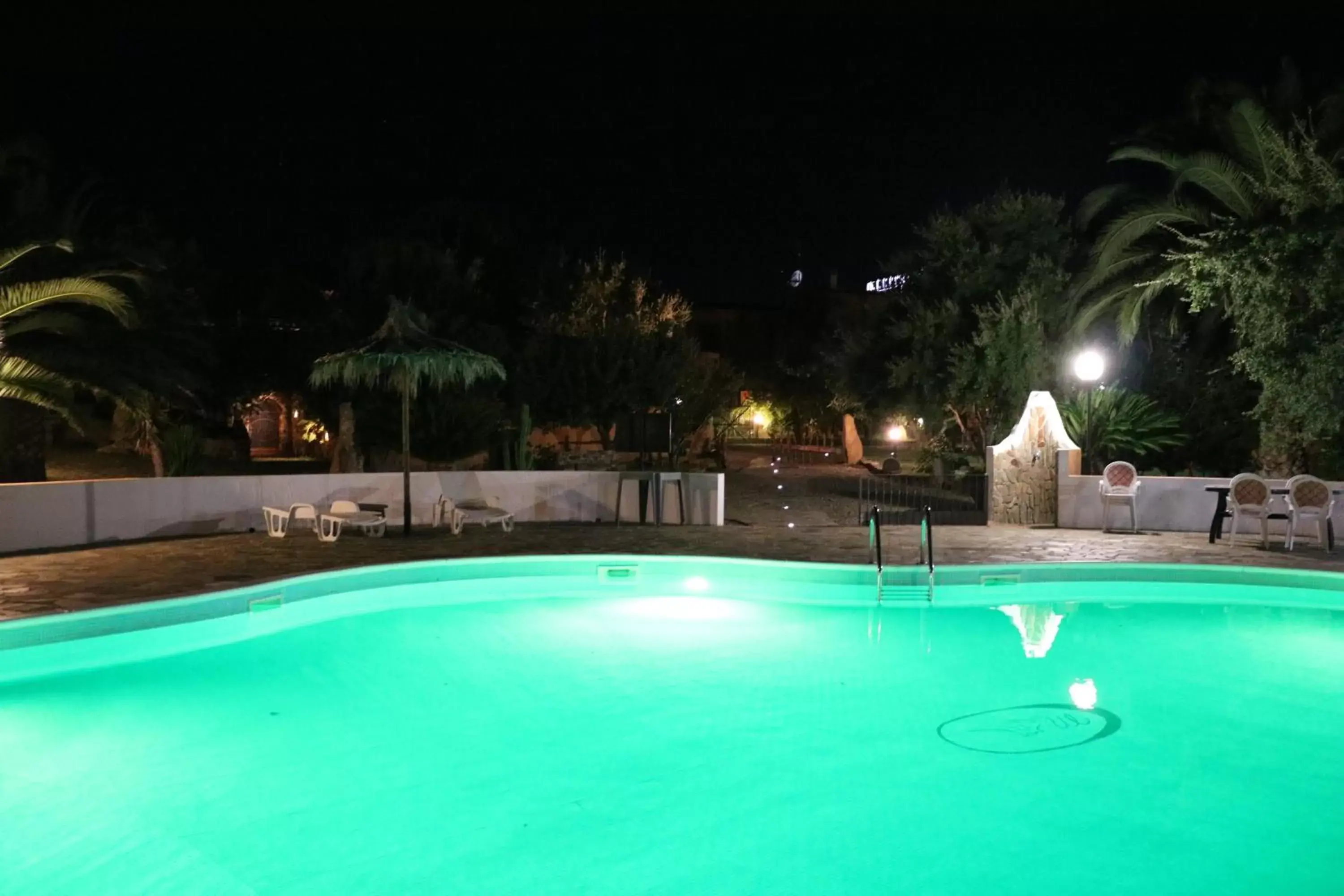 Garden, Swimming Pool in Il Castello