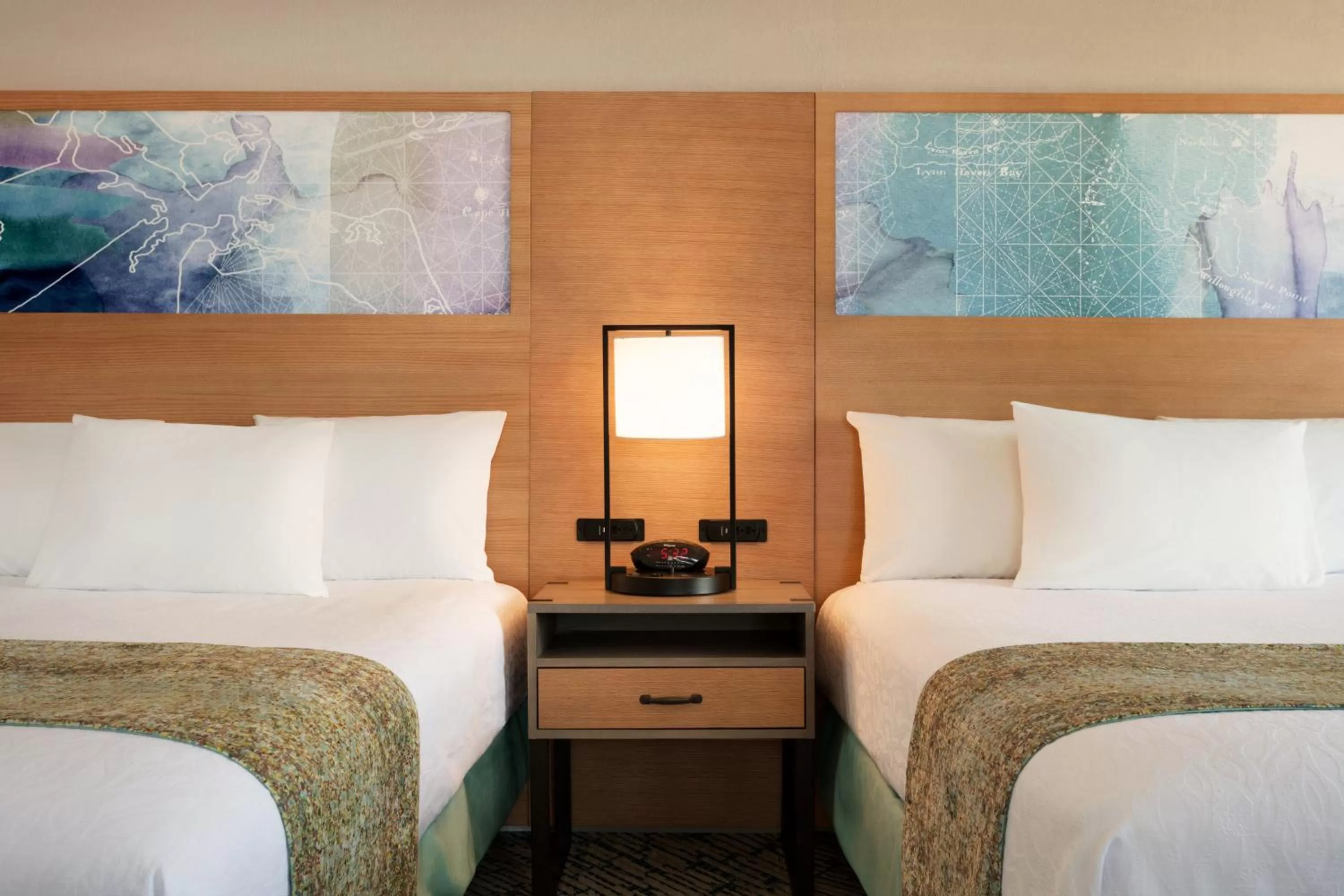 Bed in Surfbreak Virginia Beach Oceanfront, an Ascend Collection Hotel