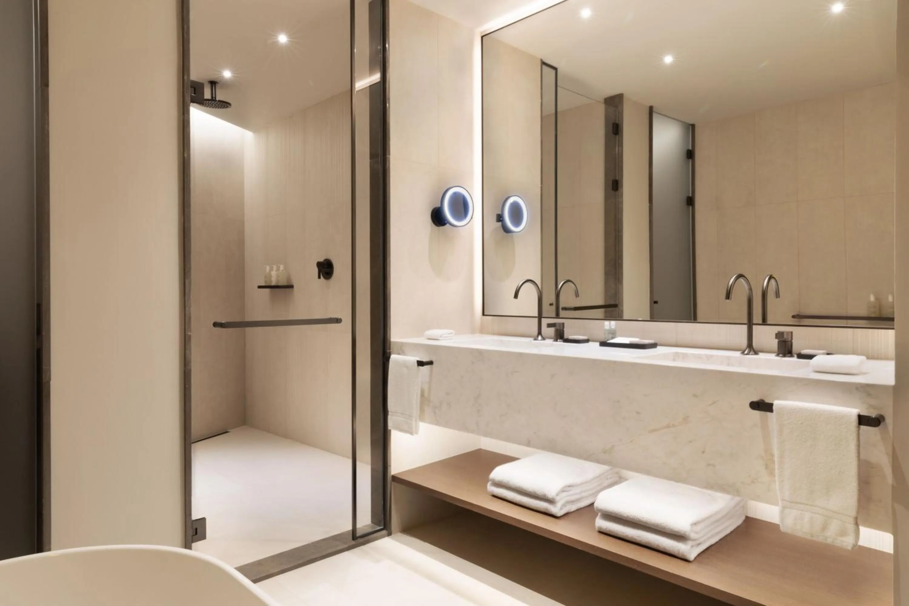 Bathroom in JW Marriott Hotel Madrid