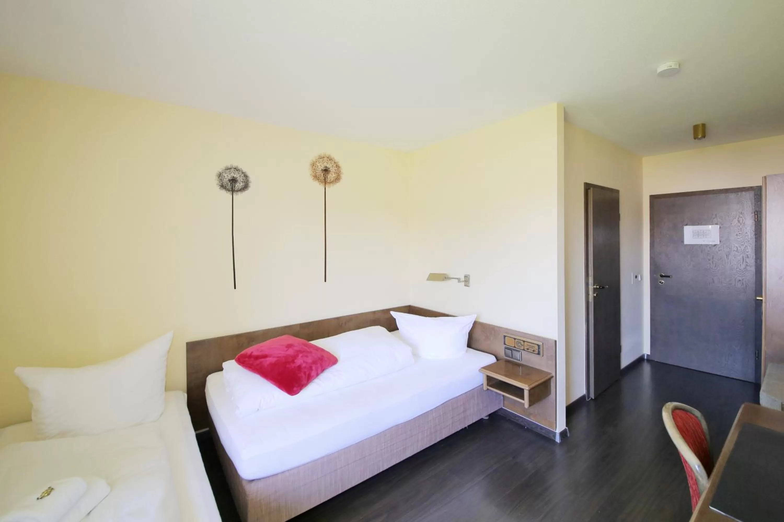 Photo of the whole room, Bed in Hotel Kick