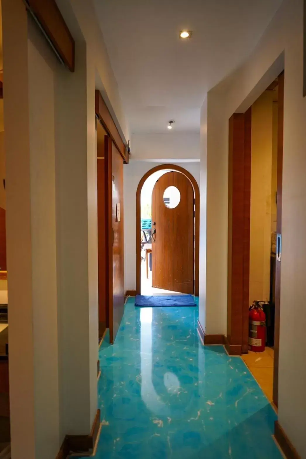 Swimming Pool in Hotel Mermaid Bangkok