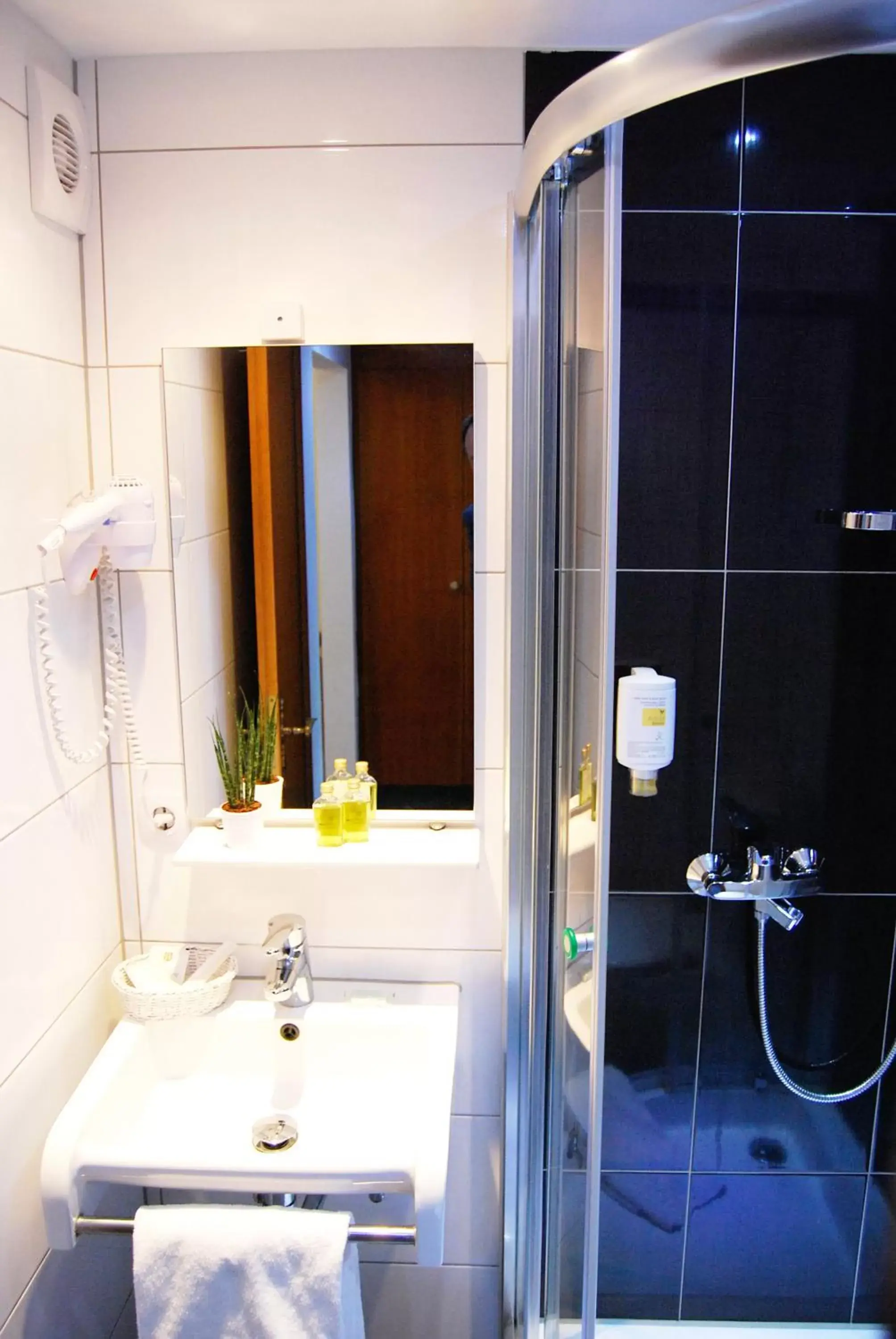Bathroom in Parkhotel Bergheim