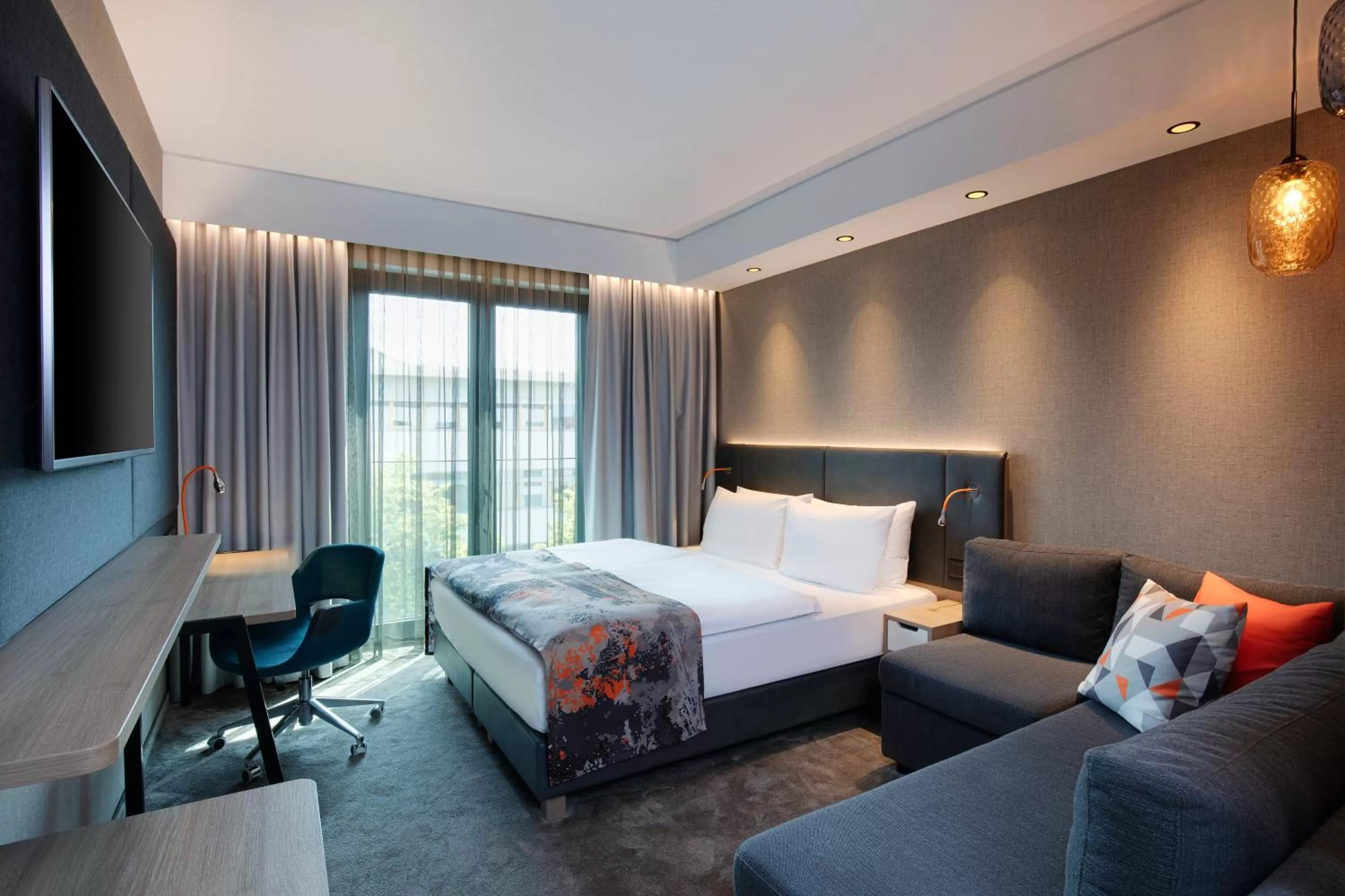 Photo of the whole room, Bed in Holiday Inn - Osnabrück by IHG