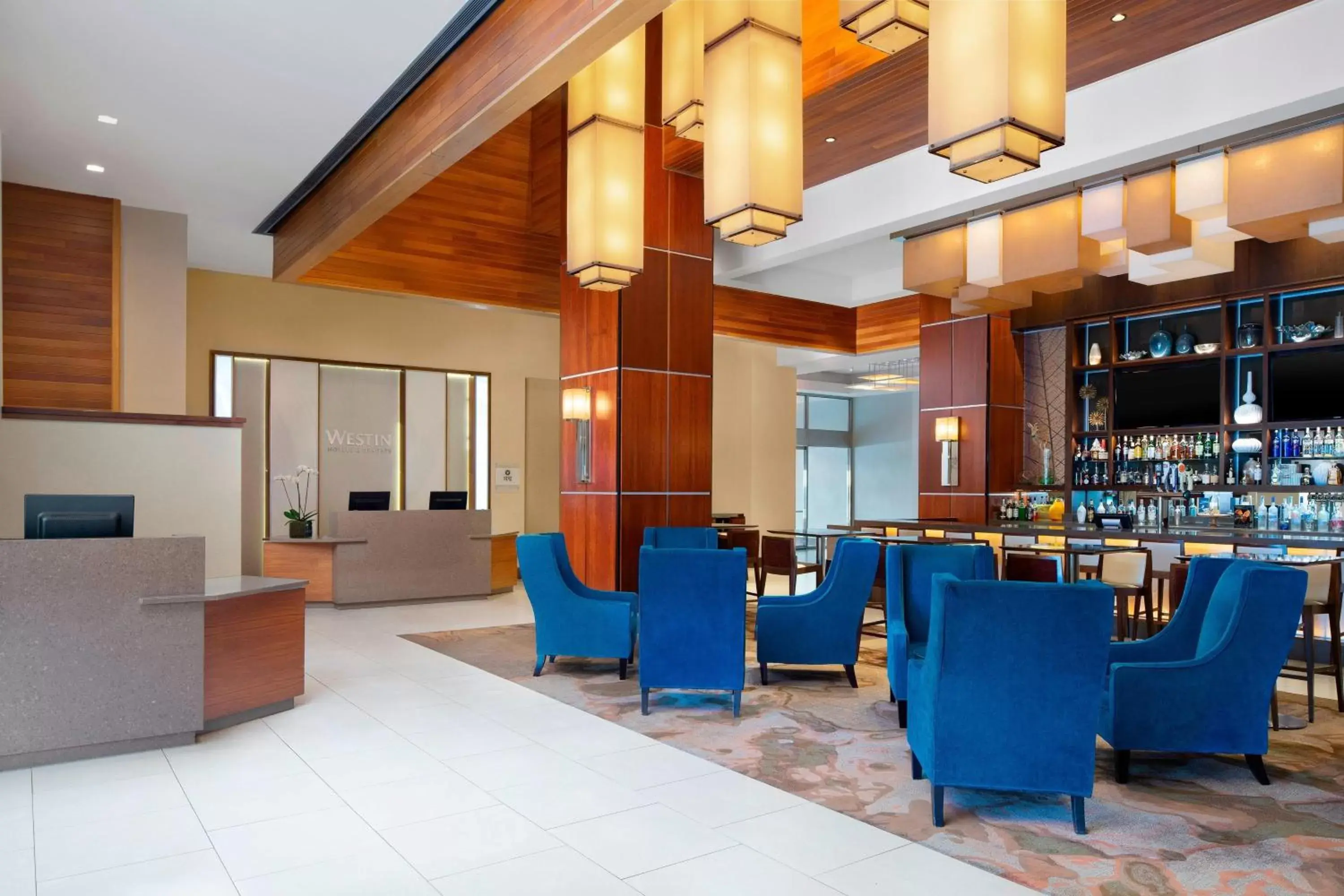 Lobby or reception, Lounge/Bar in The Westin Crystal City Reagan National Airport