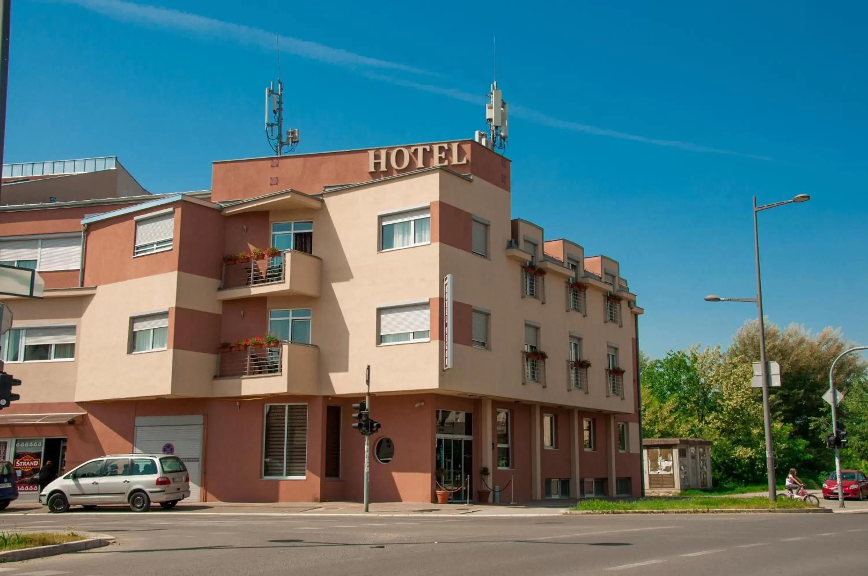 Facade/entrance, Property Building in Garni Hotel Vigor - EV station