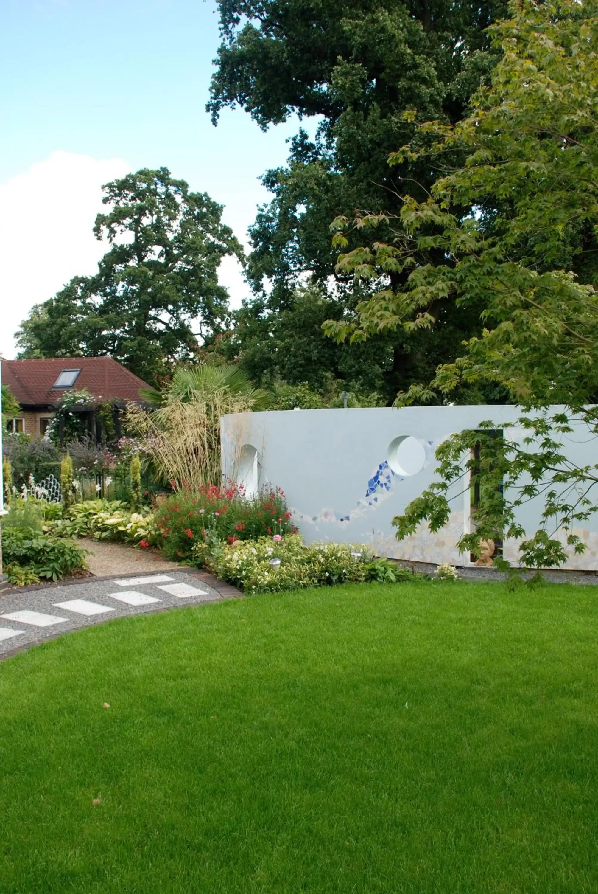 Patio, Garden in South Lodge