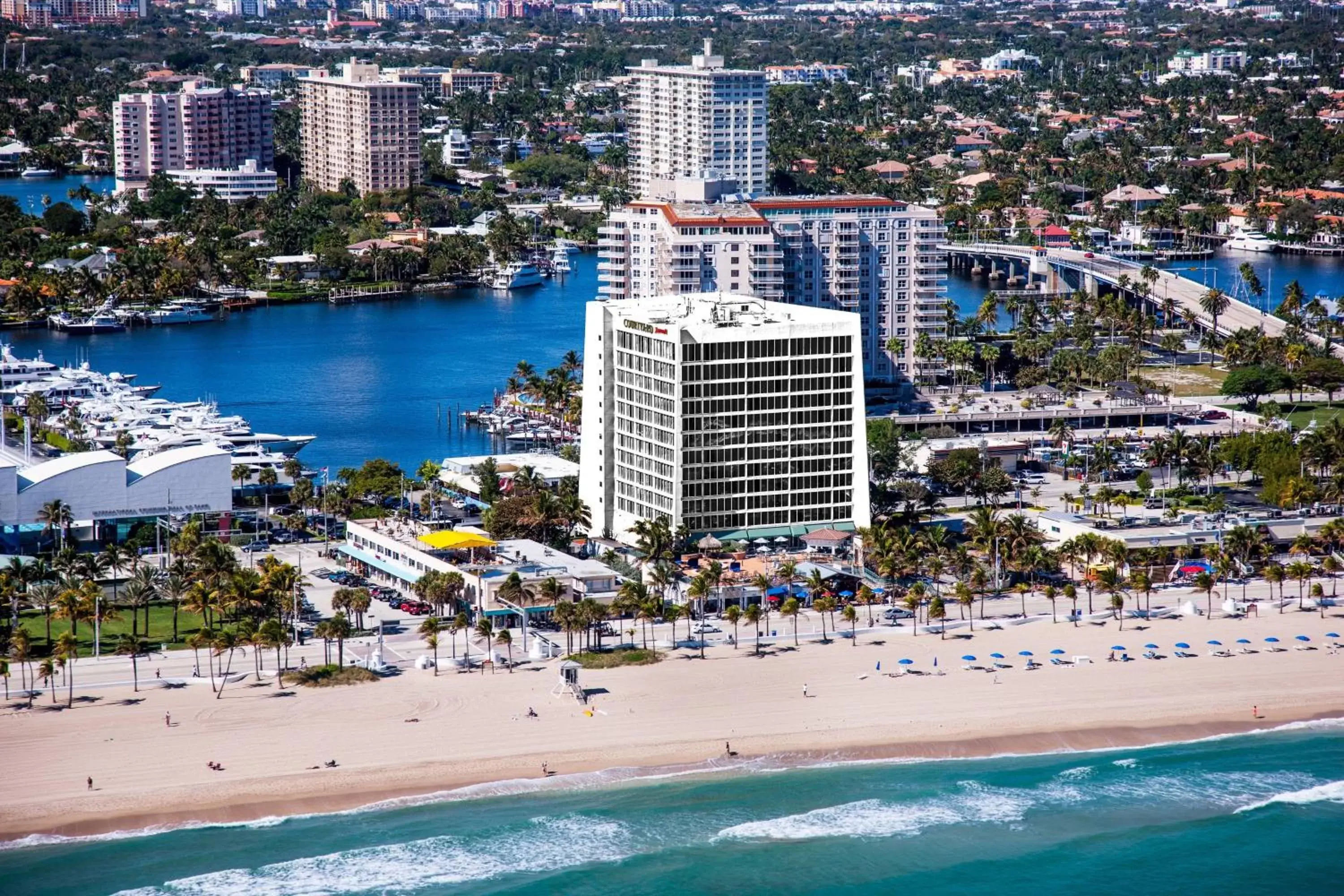 Property building, Bird's-eye View in Courtyard by Marriott Fort Lauderdale Beach