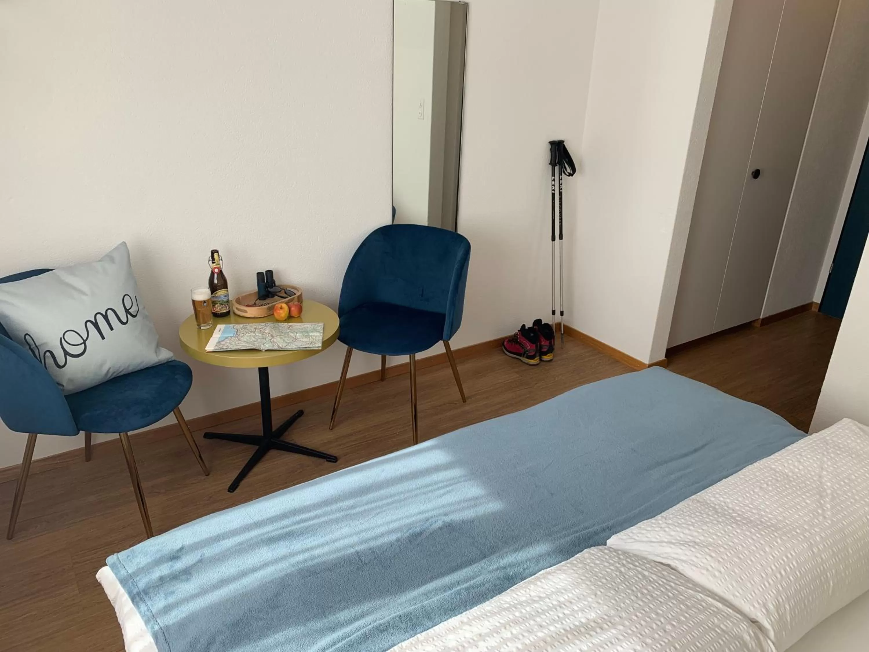 Seating area in Hotel B&B Stossplatz anytime and easy self Check-in