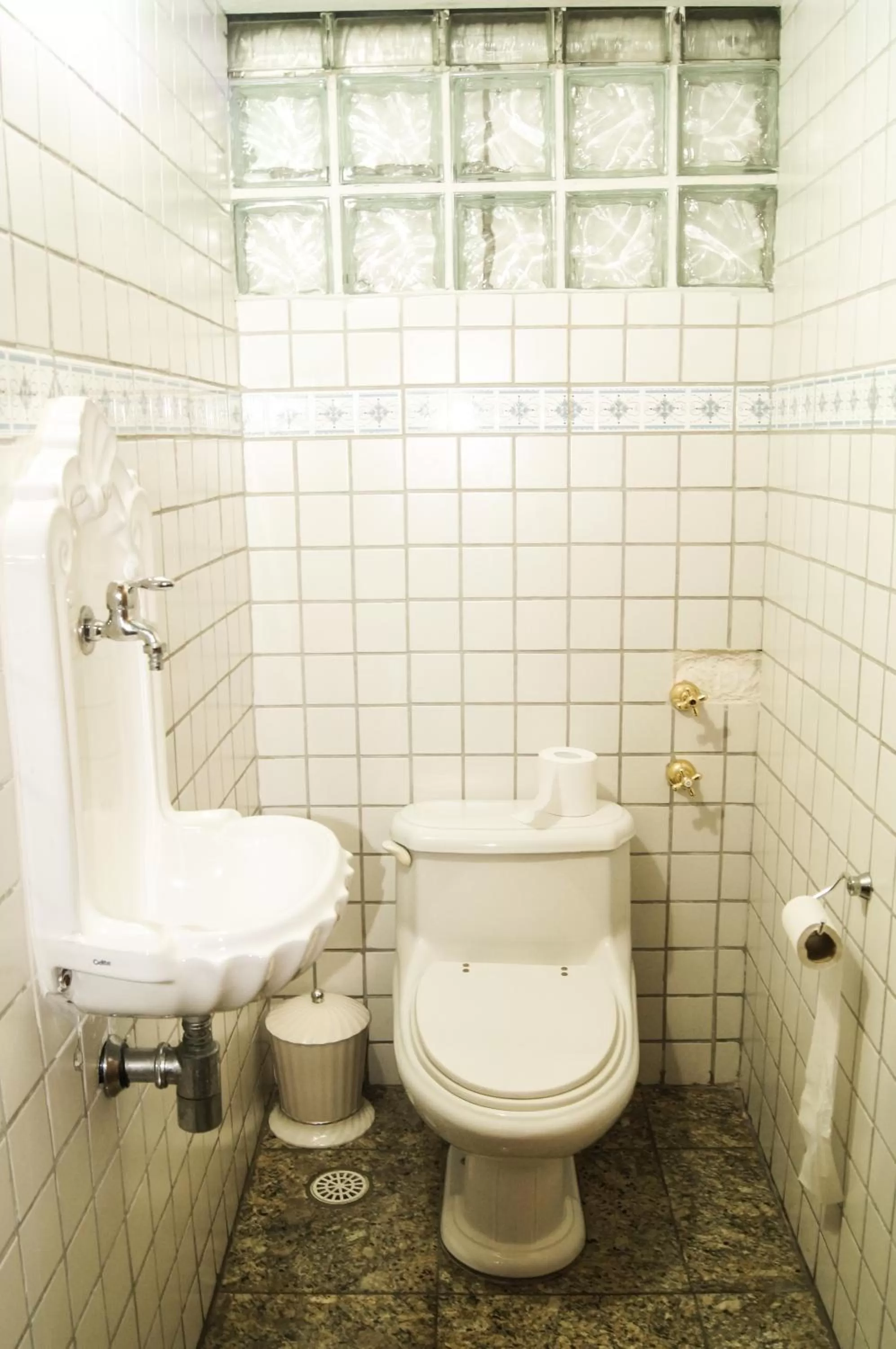 Bedroom in Cumbipar King Hotel