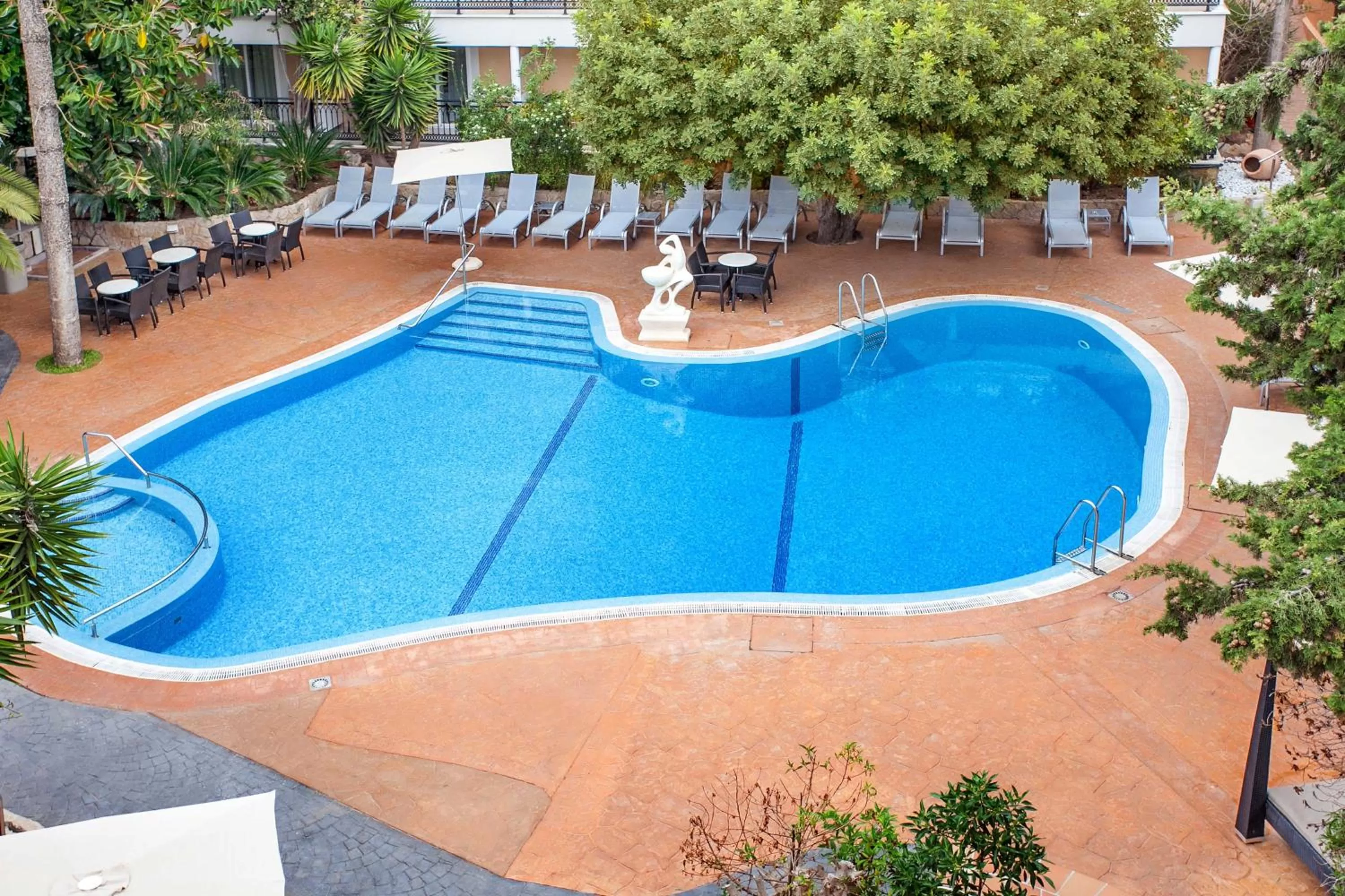 Swimming pool in Morlans Garden