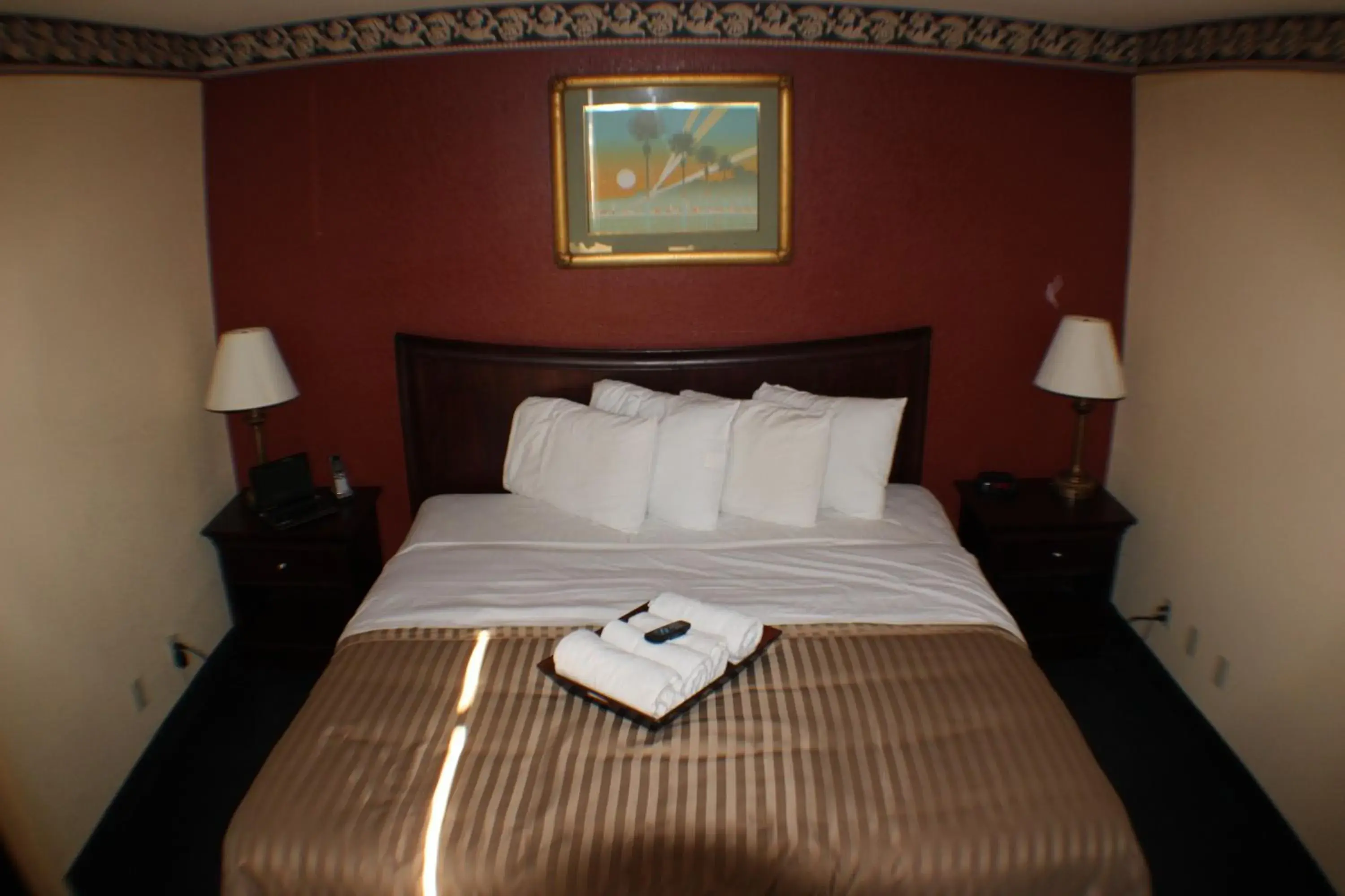 Bed in Value Inn & Suites - Harlingen