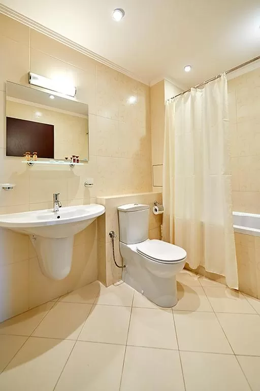 Toilet in Penelopa Palace Apart Hotel & SPA