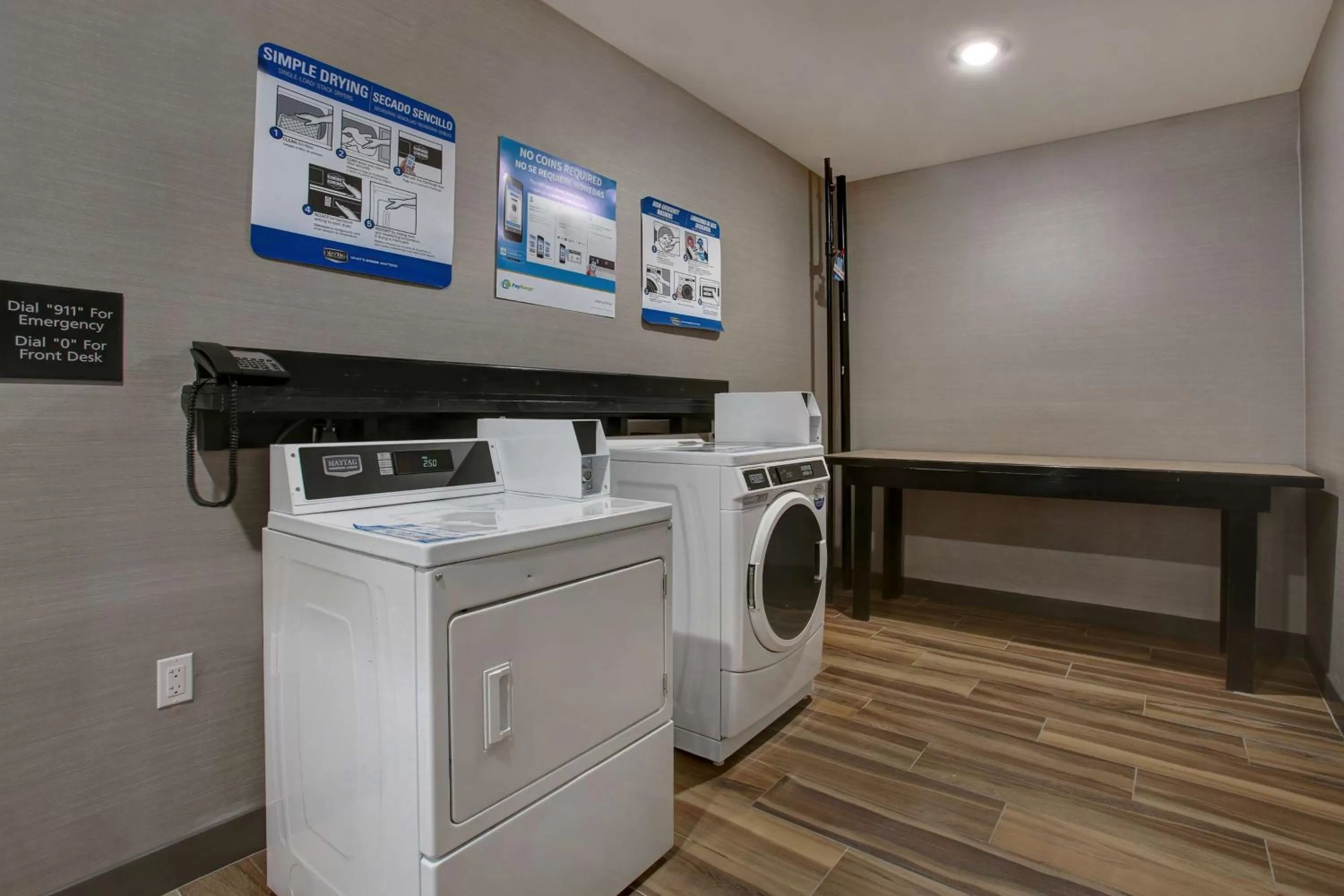 Property building in Hampton Inn & Suites Dallas-DeSoto