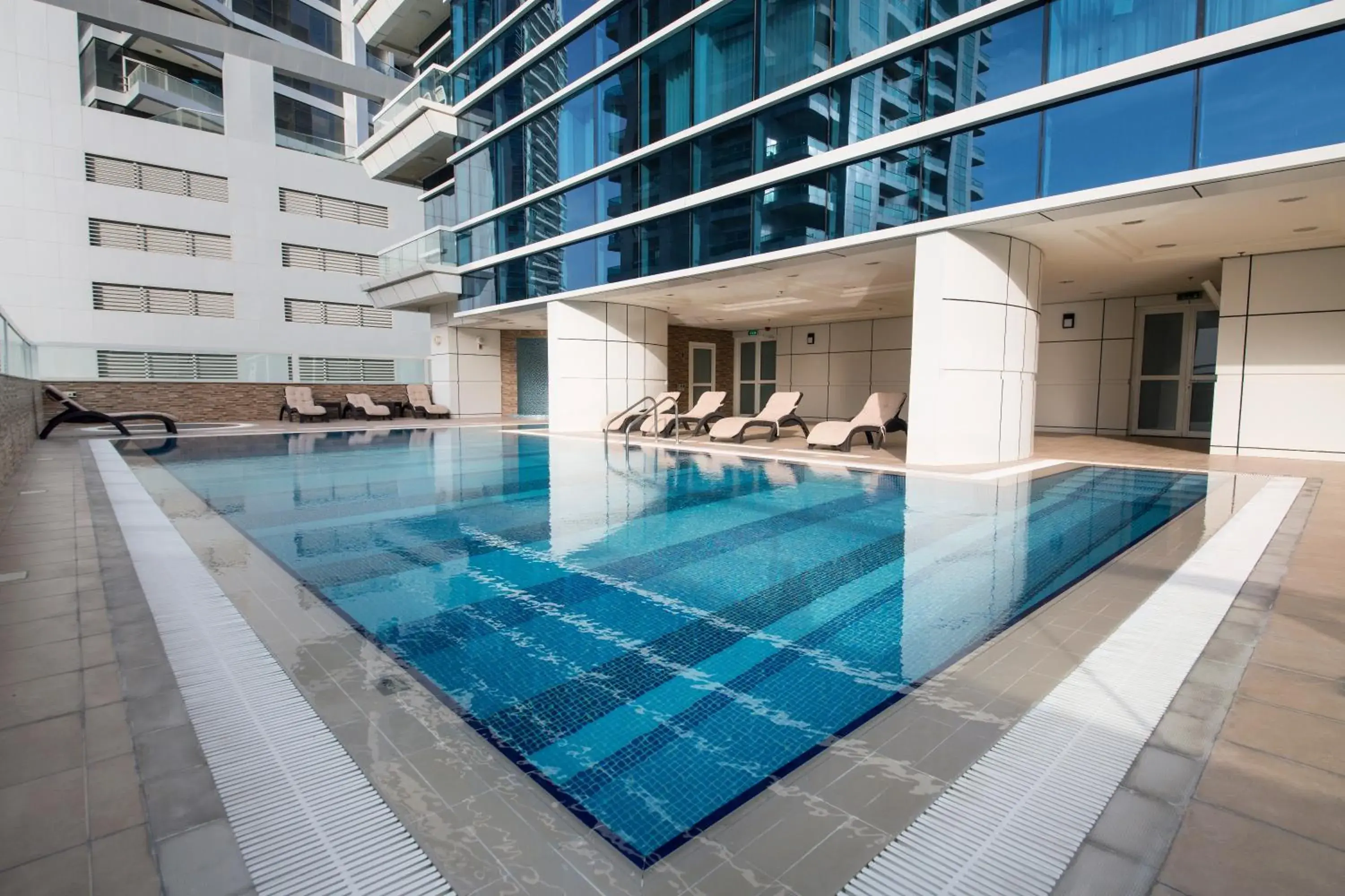 Spring, Swimming Pool in Barceló Residences Dubai Marina