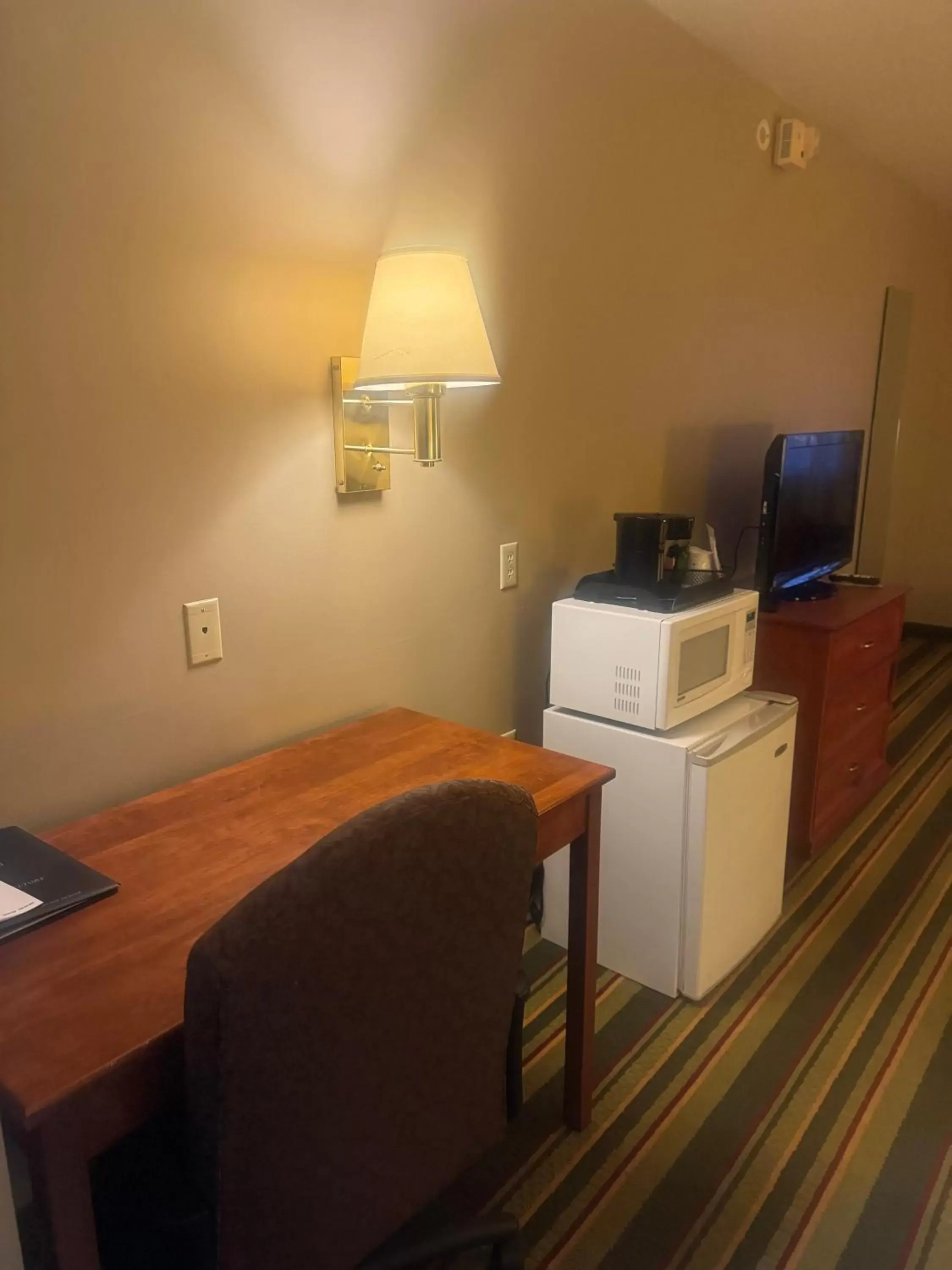 TV/Entertainment Center in Super 8 by Wyndham Sparta