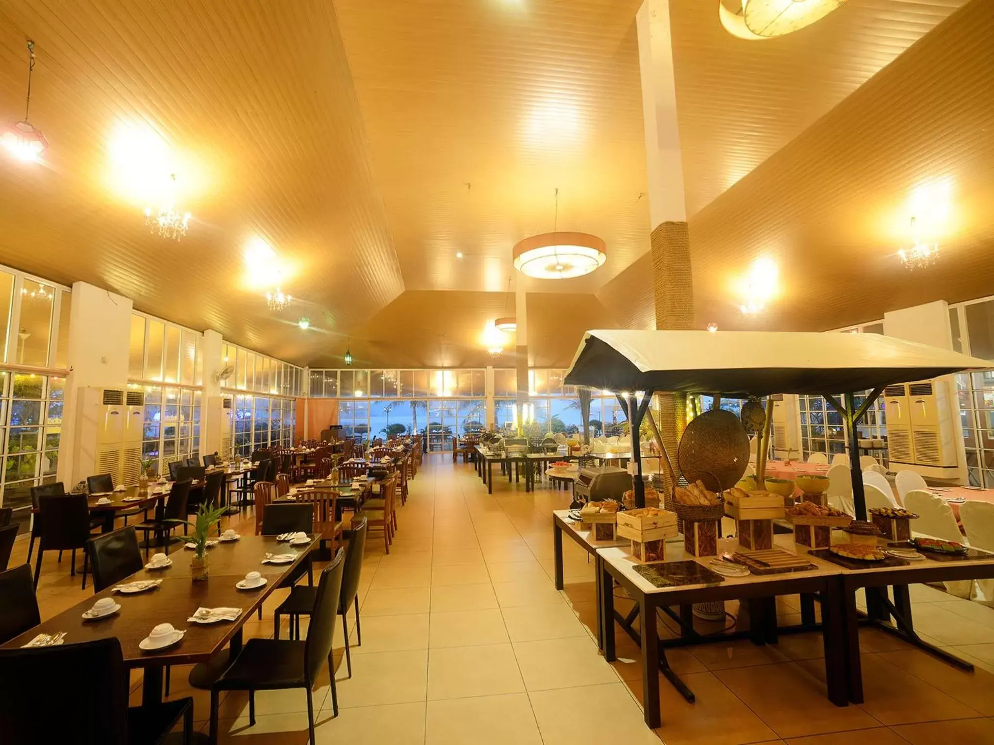 Restaurant/Places to Eat in Bella Vista Waterfront Resort, Kuah Langkawi