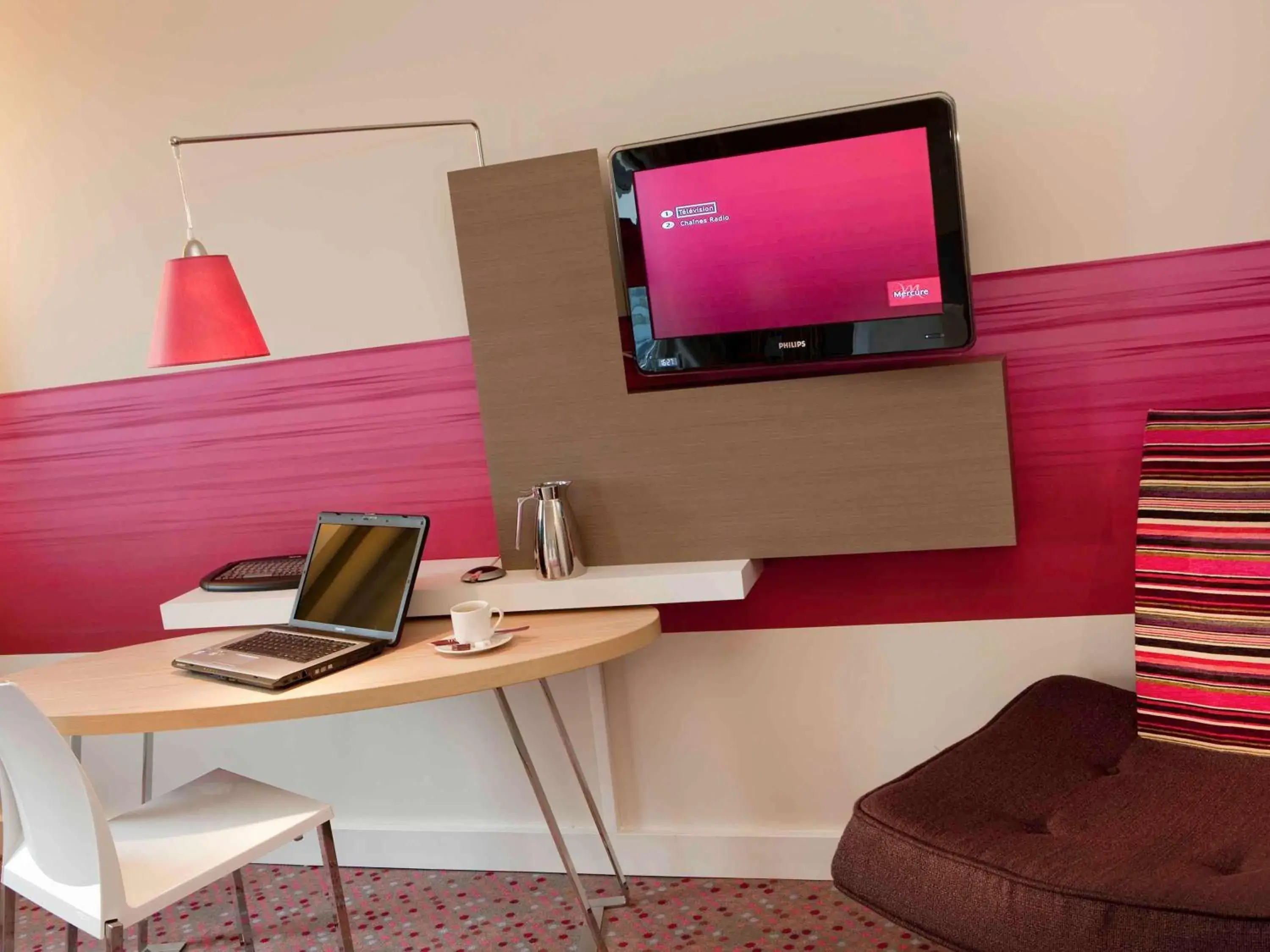 On site, TV/Entertainment Center in Hotel Mercure Paris Orly Rungis