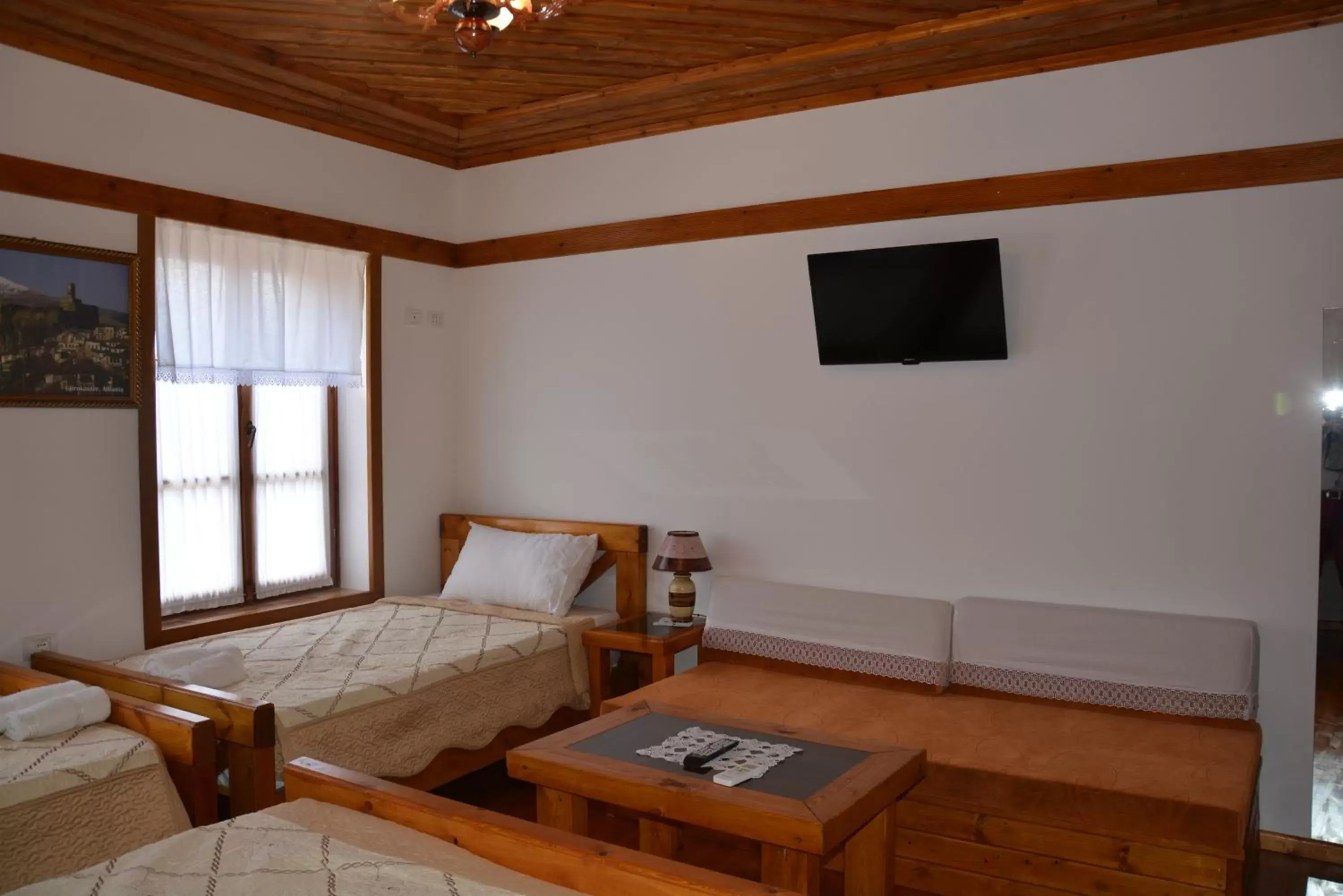 Deluxe Quadruple Room - single occupancy in Hotel Bebej Tradicional Deluxe Quadruple Room - single occupancy in Hotel Bebej Tradicional