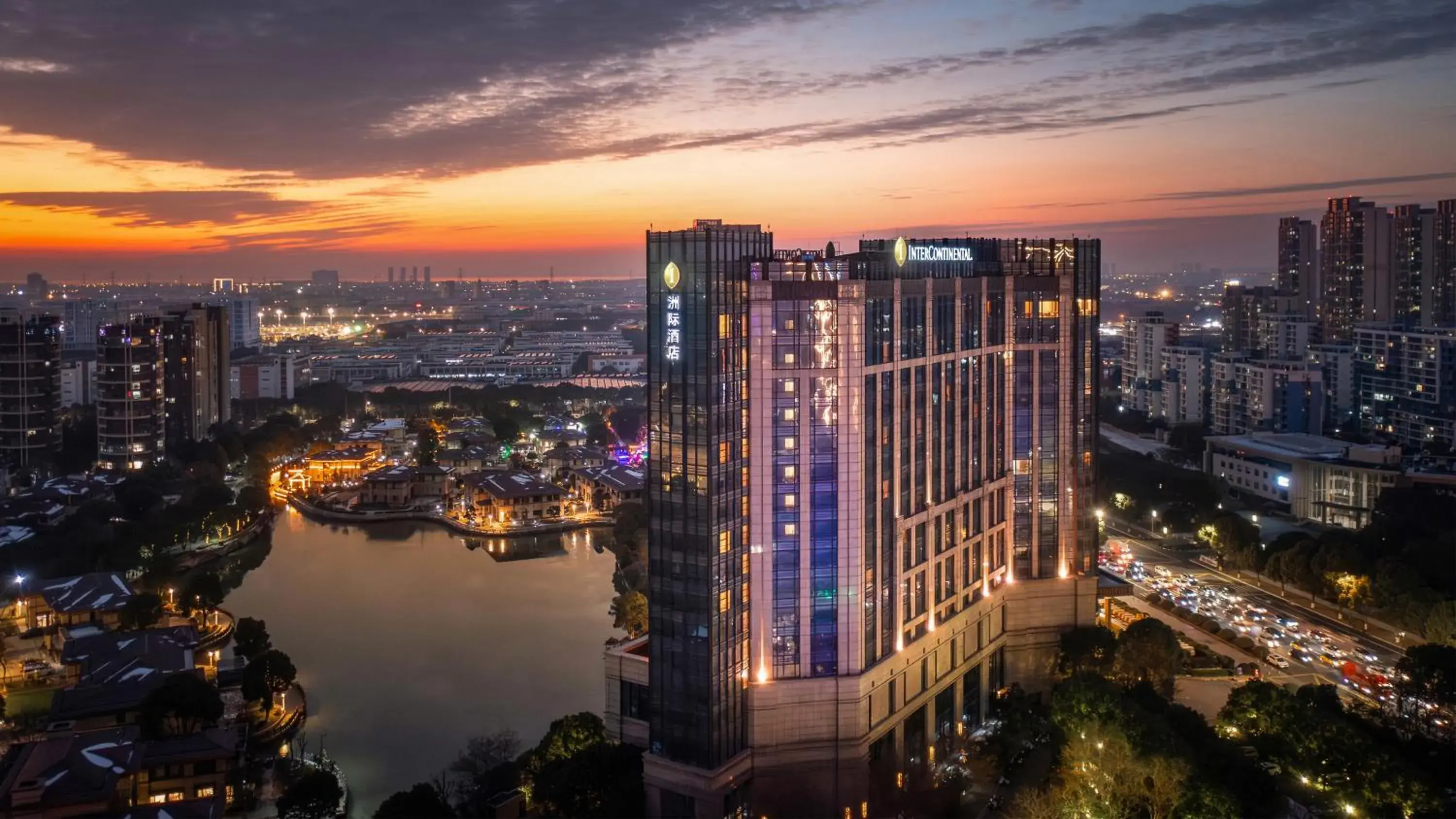 Property building in Intercontinental Changzhou