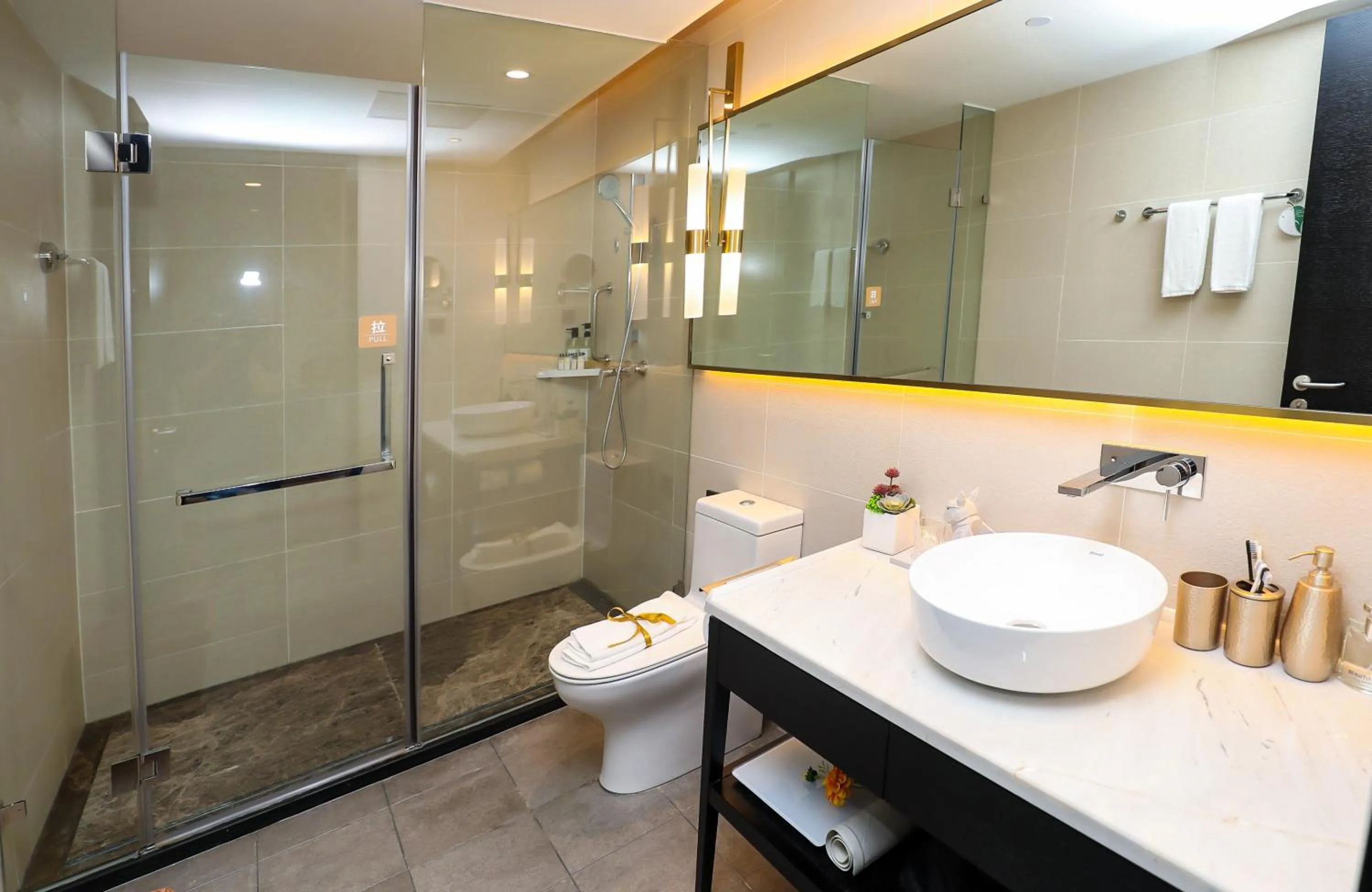 Toilet in Citadines Gaoke Liangjiang Chongqing