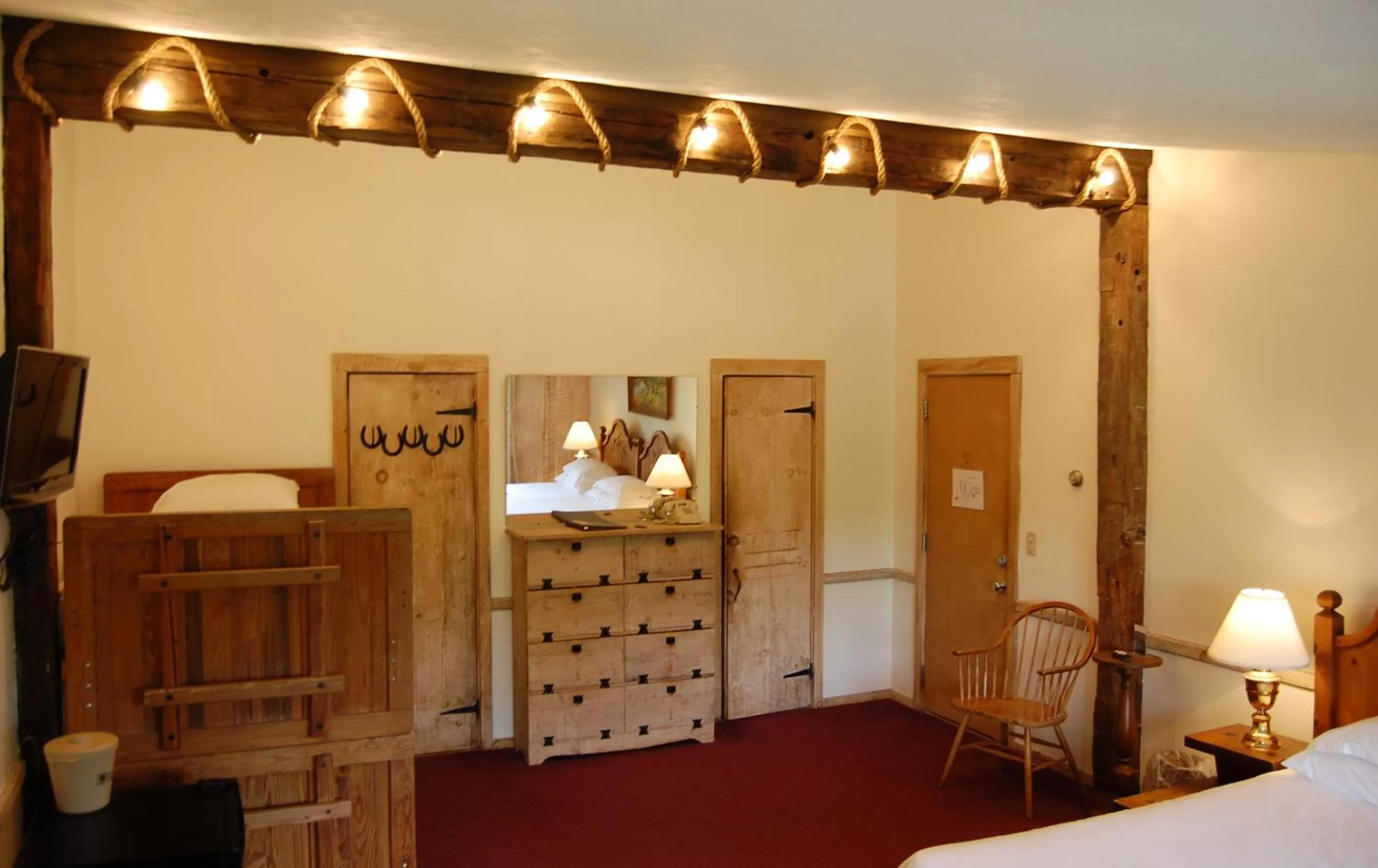 Bedroom, Bed in Summit Lodge