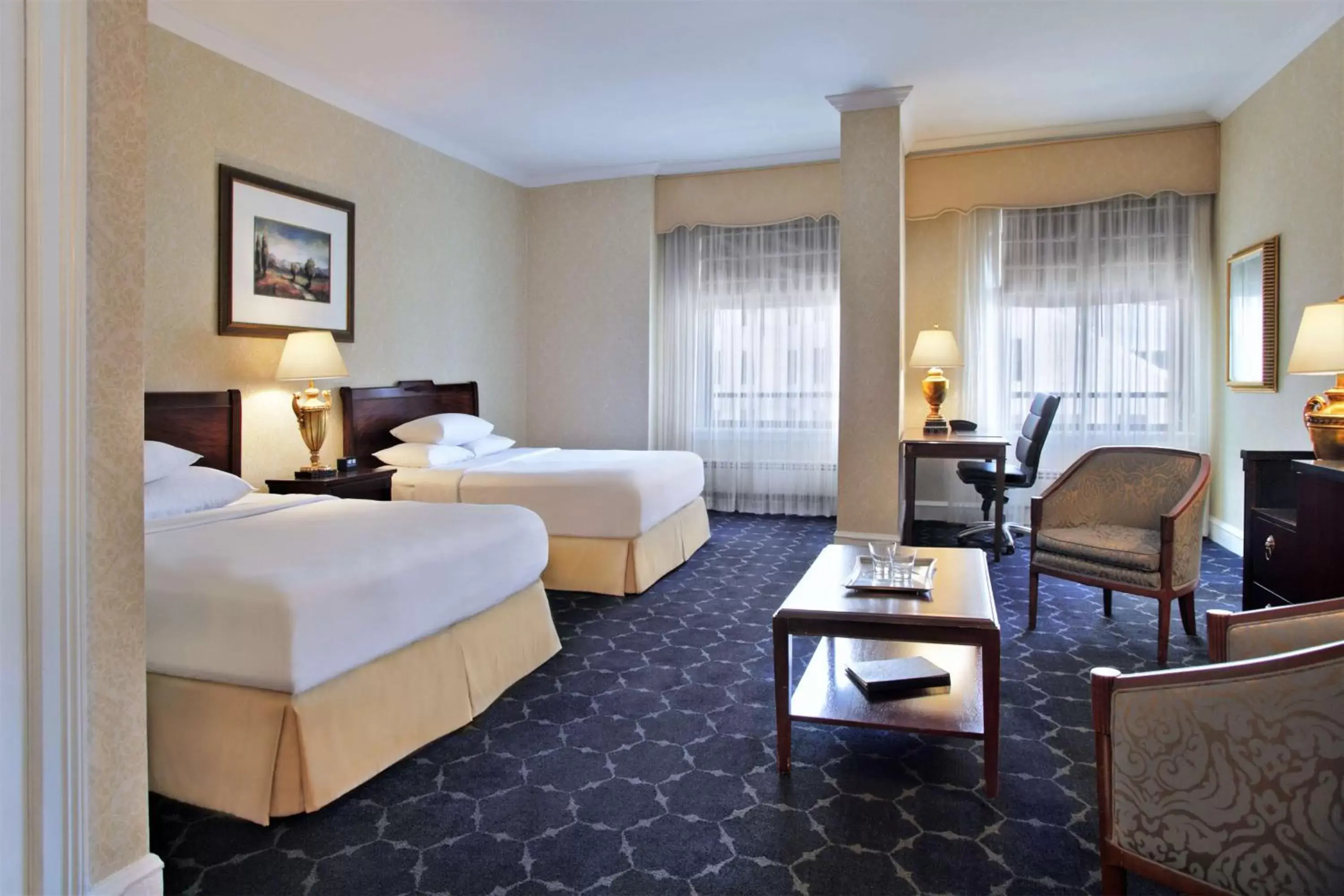 Living room, Bed in The Drake Hotel Living room, Bed in The Drake Hotel