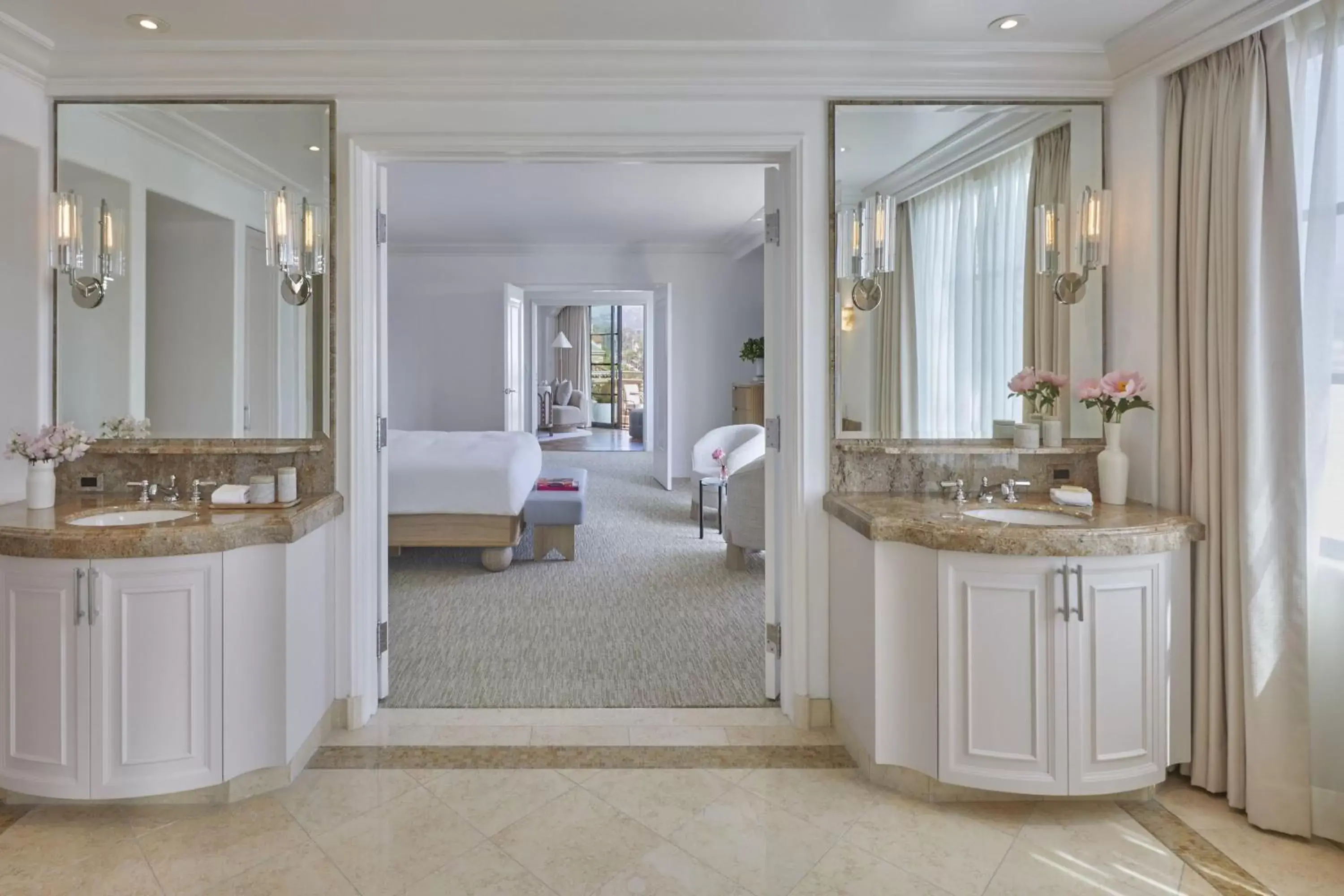Bathroom, Kitchen/Kitchenette in The Maybourne Beverly Hills