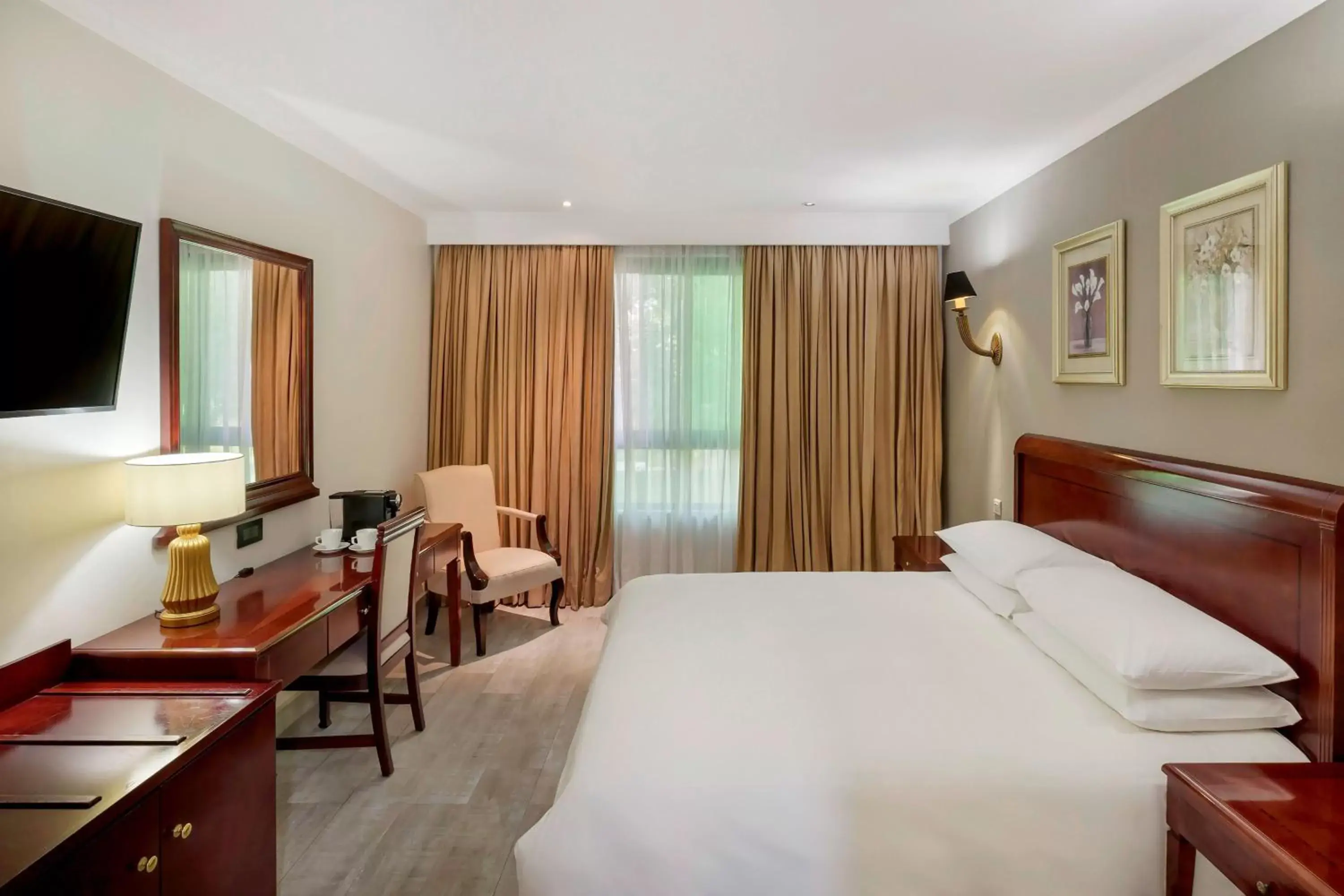 Photo of the whole room, Bed in Protea Hotel by Marriott Livingstone