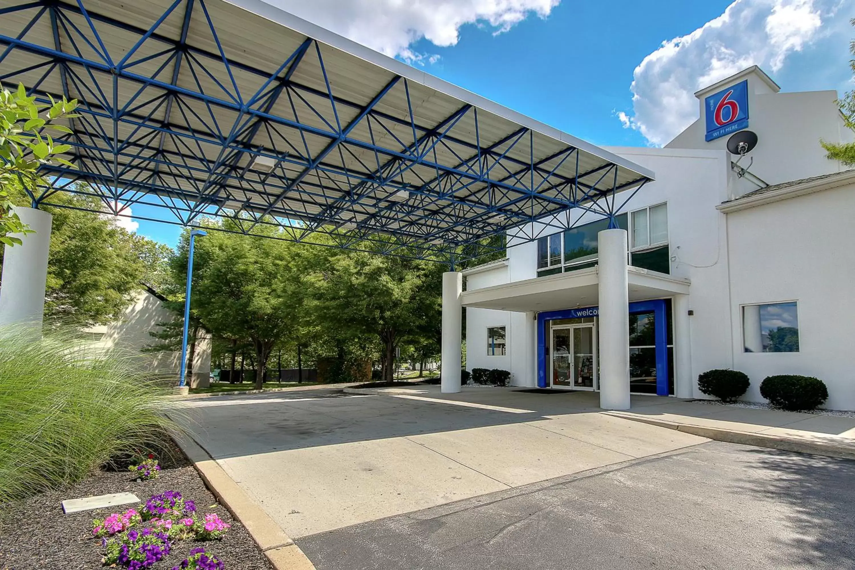 Facade/entrance in Motel 6-King Of Prussia, PA - Philadelphia