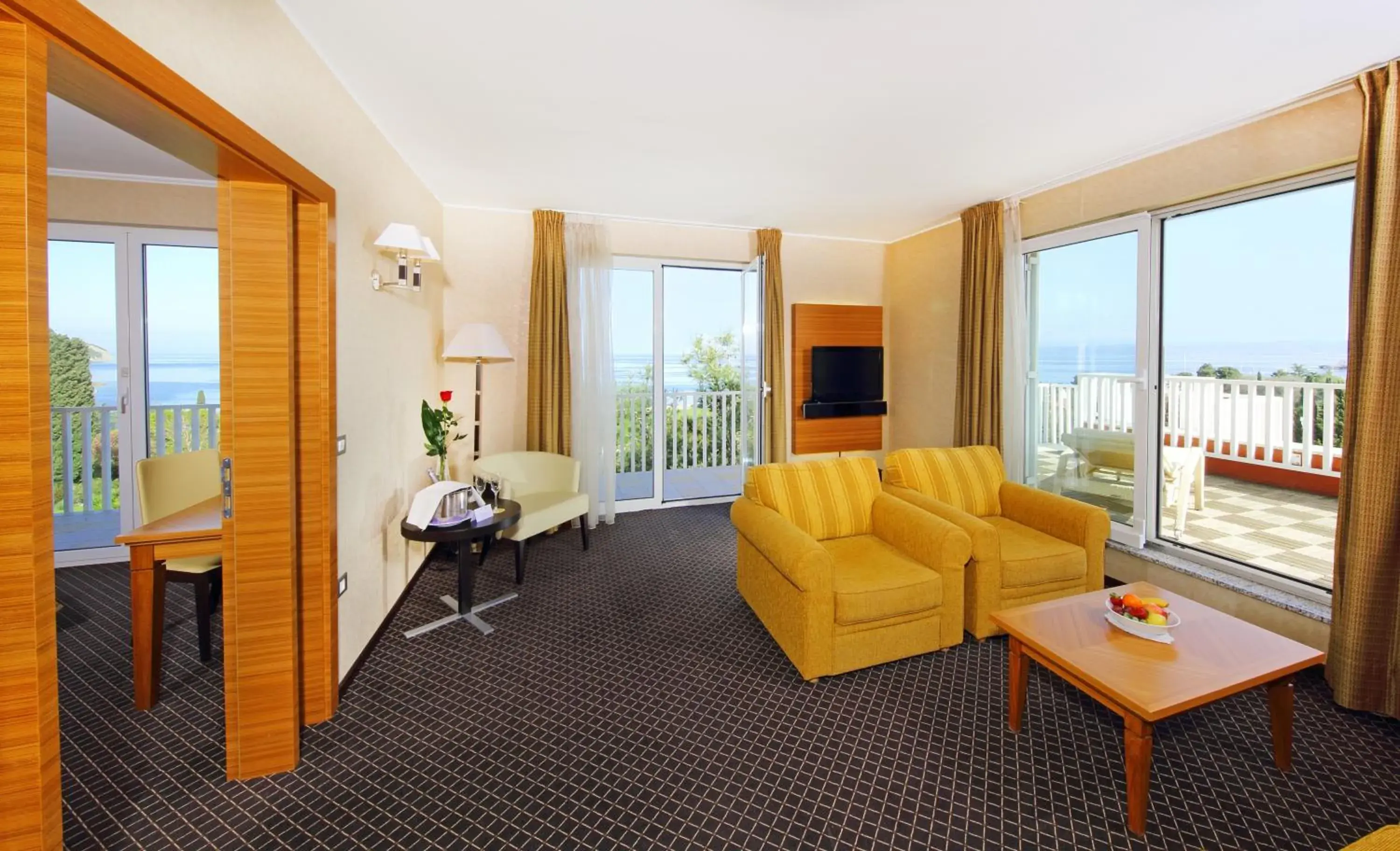 Living room, Seating Area in Hotel Mirta - San Simon Resort