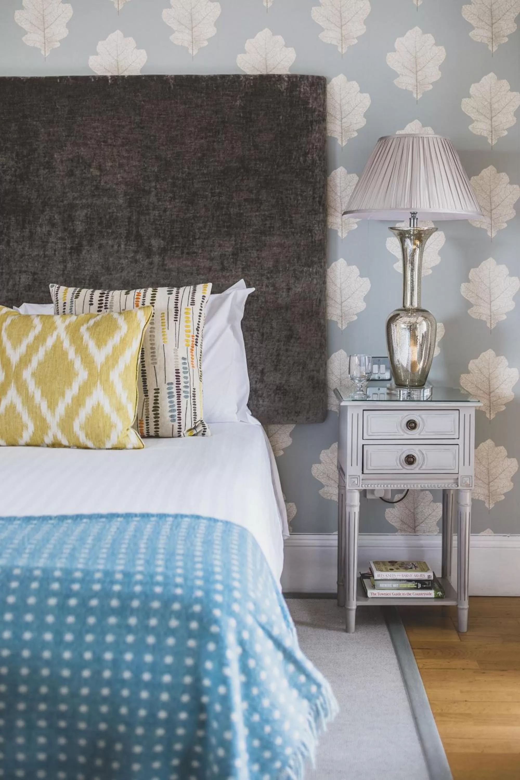 Bedroom, Bed in The Clive Arms