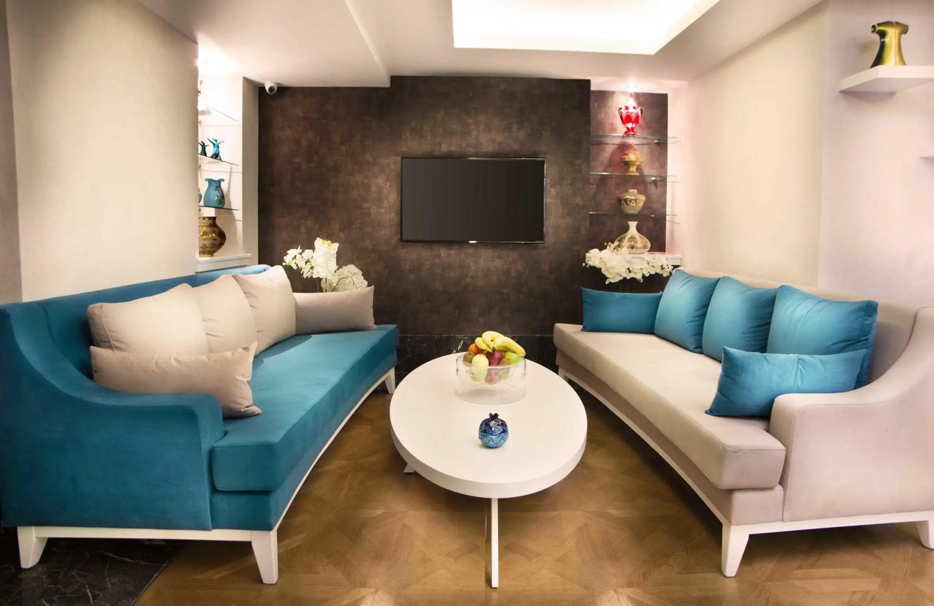 Communal lounge/ TV room, Seating Area in Astan Hotel Galata