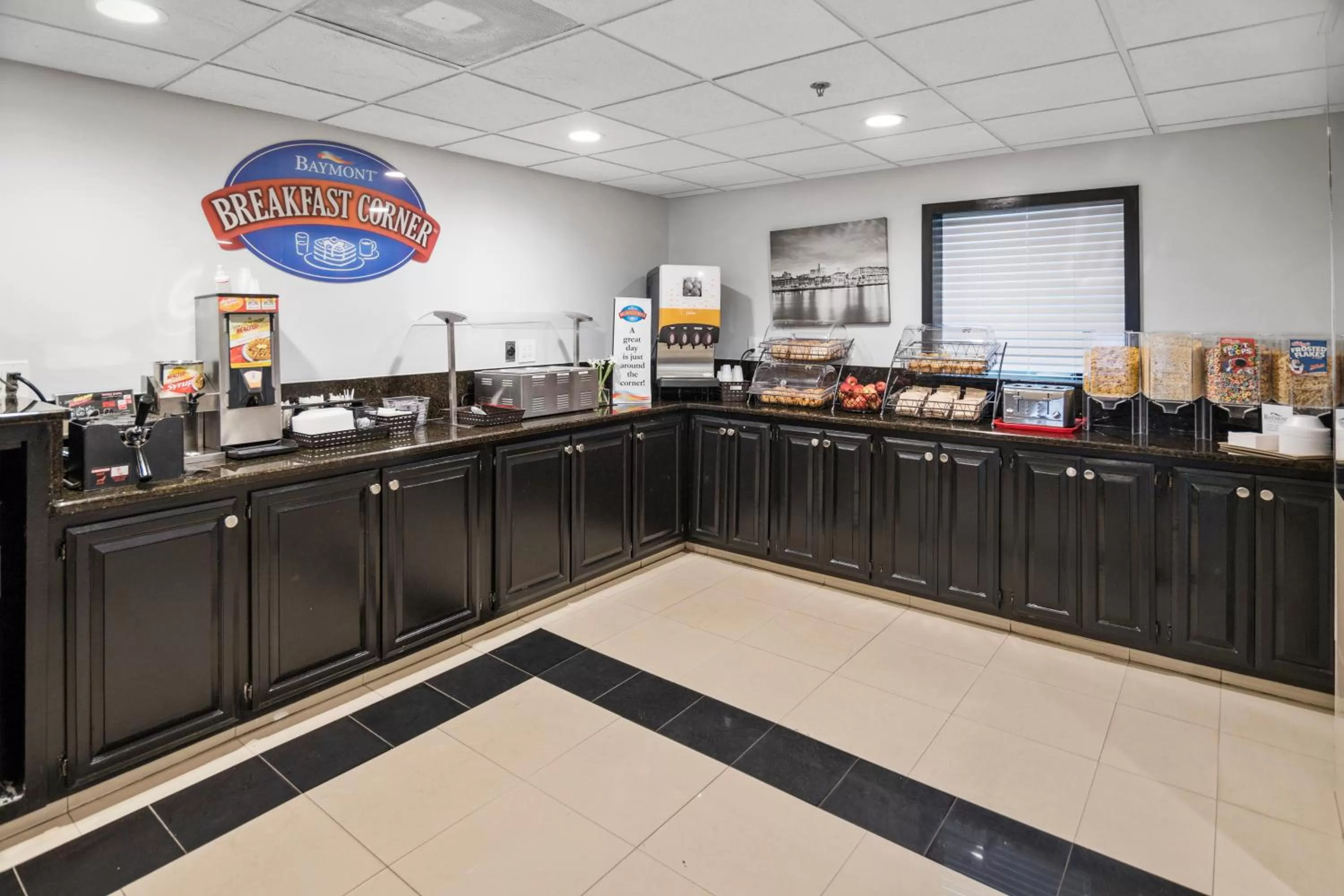 Continental breakfast in Baymont by Wyndham Pooler/Savannah