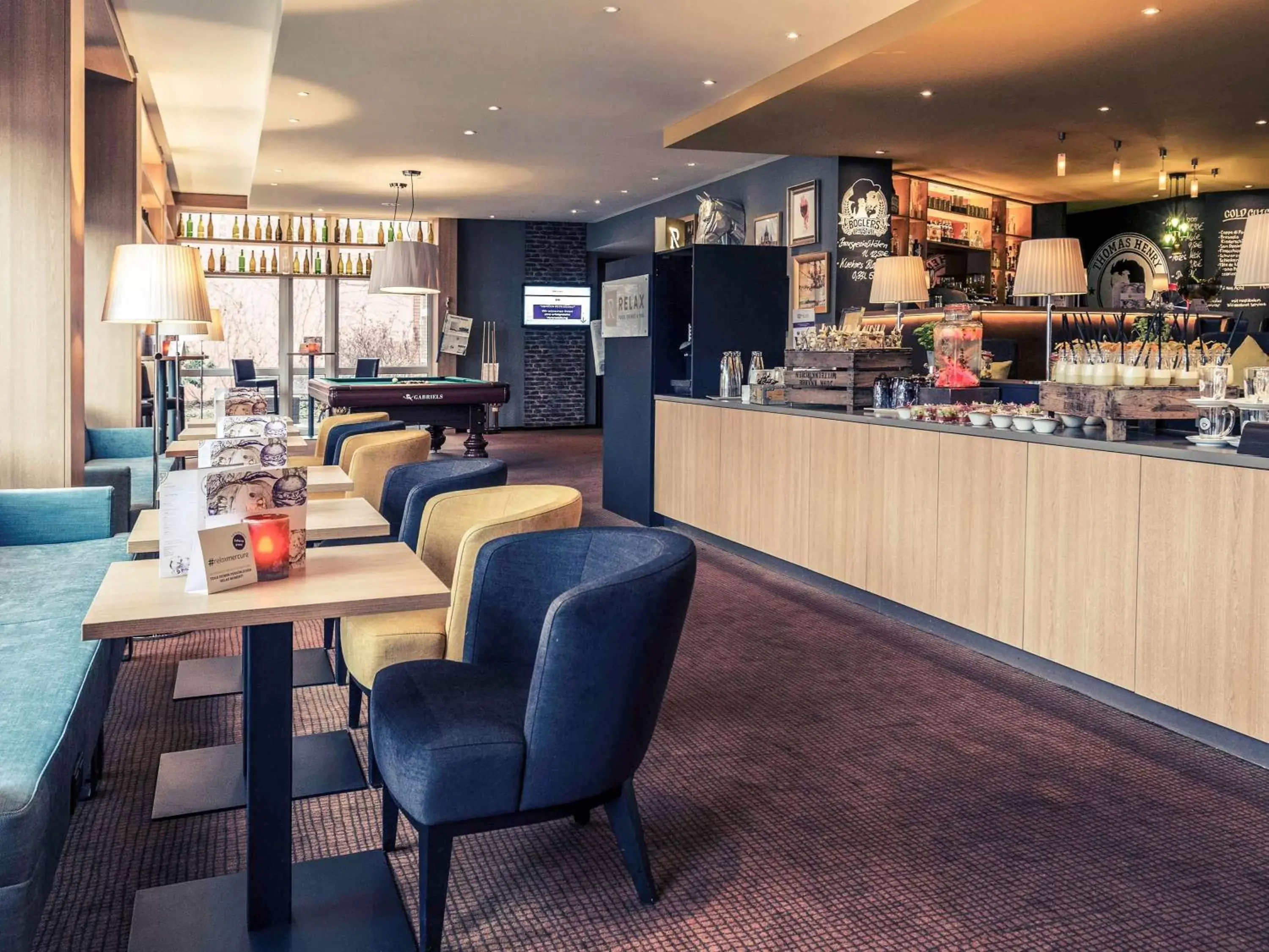 Lounge or bar in Mercure Hotel Hannover Medical Park