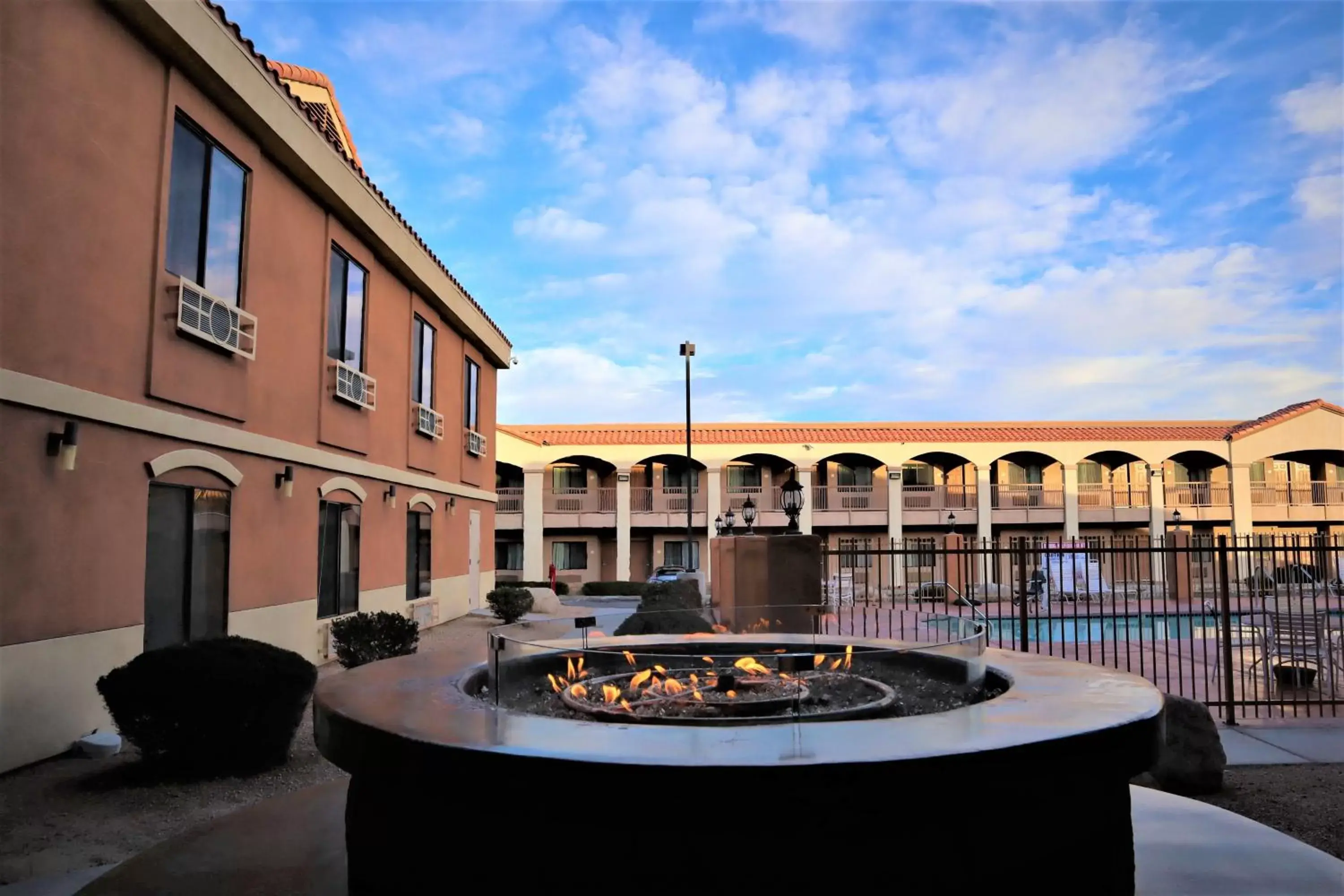 Balcony/Terrace, Property Building in Oasis Inn and Suites Joshua Tree -29 Palms