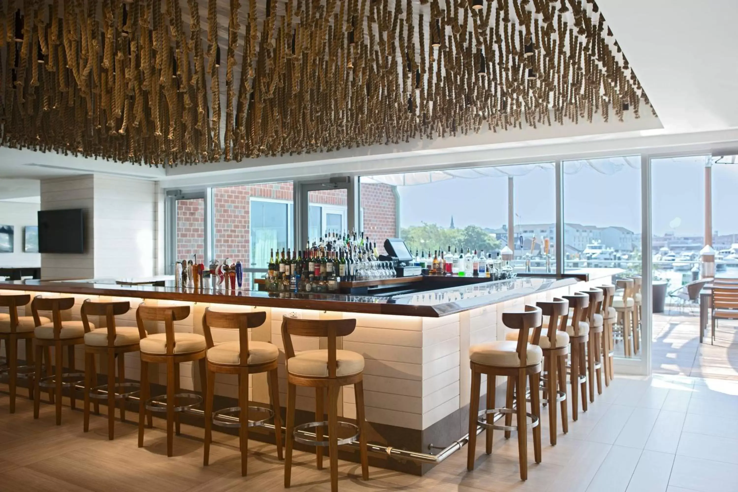 Restaurant/places to eat, Lounge/Bar in Newport Marriott Hotel & Spa