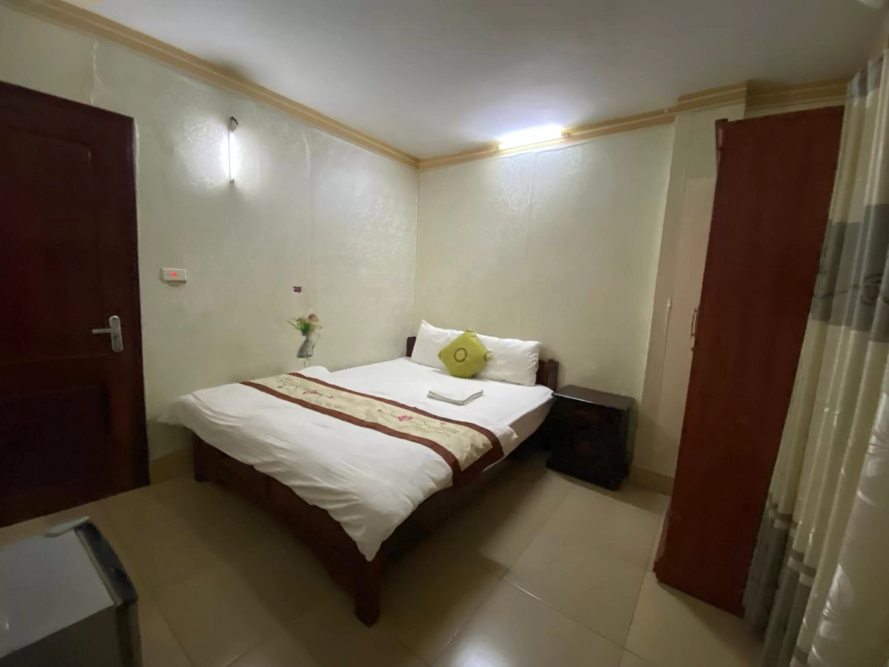 Photo of the whole room, Bed in Sophie hotel