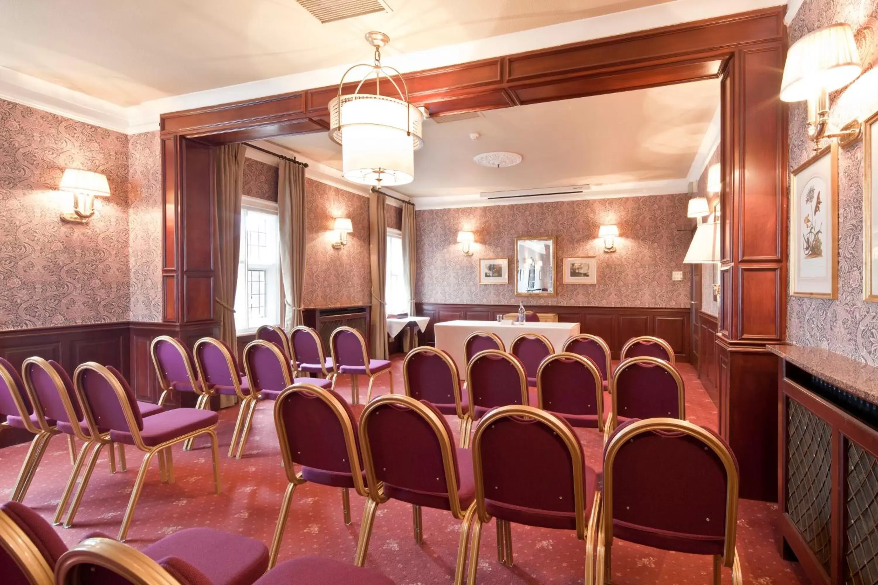 Banquet/Function facilities in Best Western Plough and Harrow Hotel