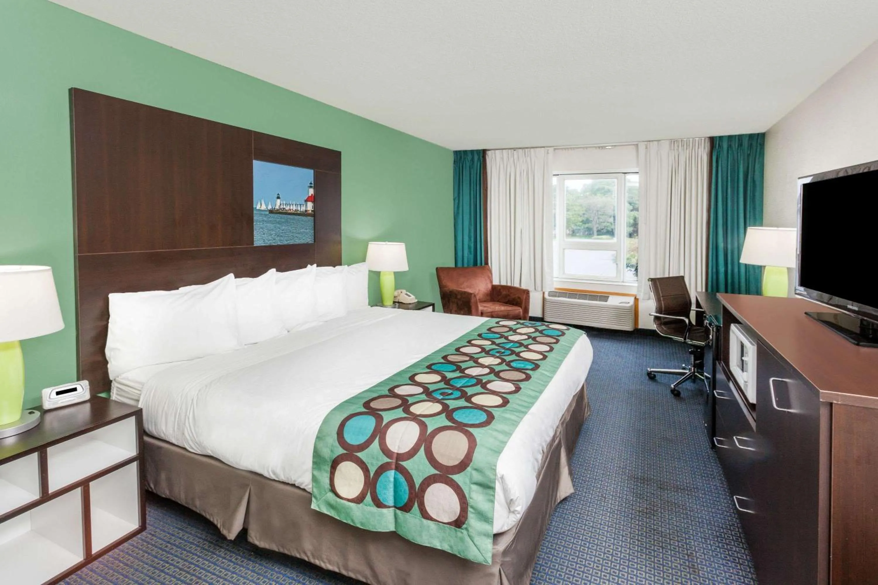 Photo of the whole room in Super 8 by Wyndham Stevensville St Joseph