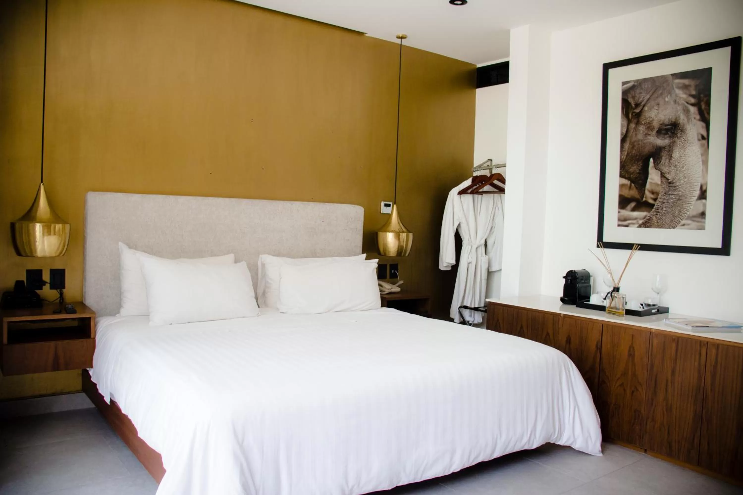 Bed in IT Boutique Hotel & Restaurant