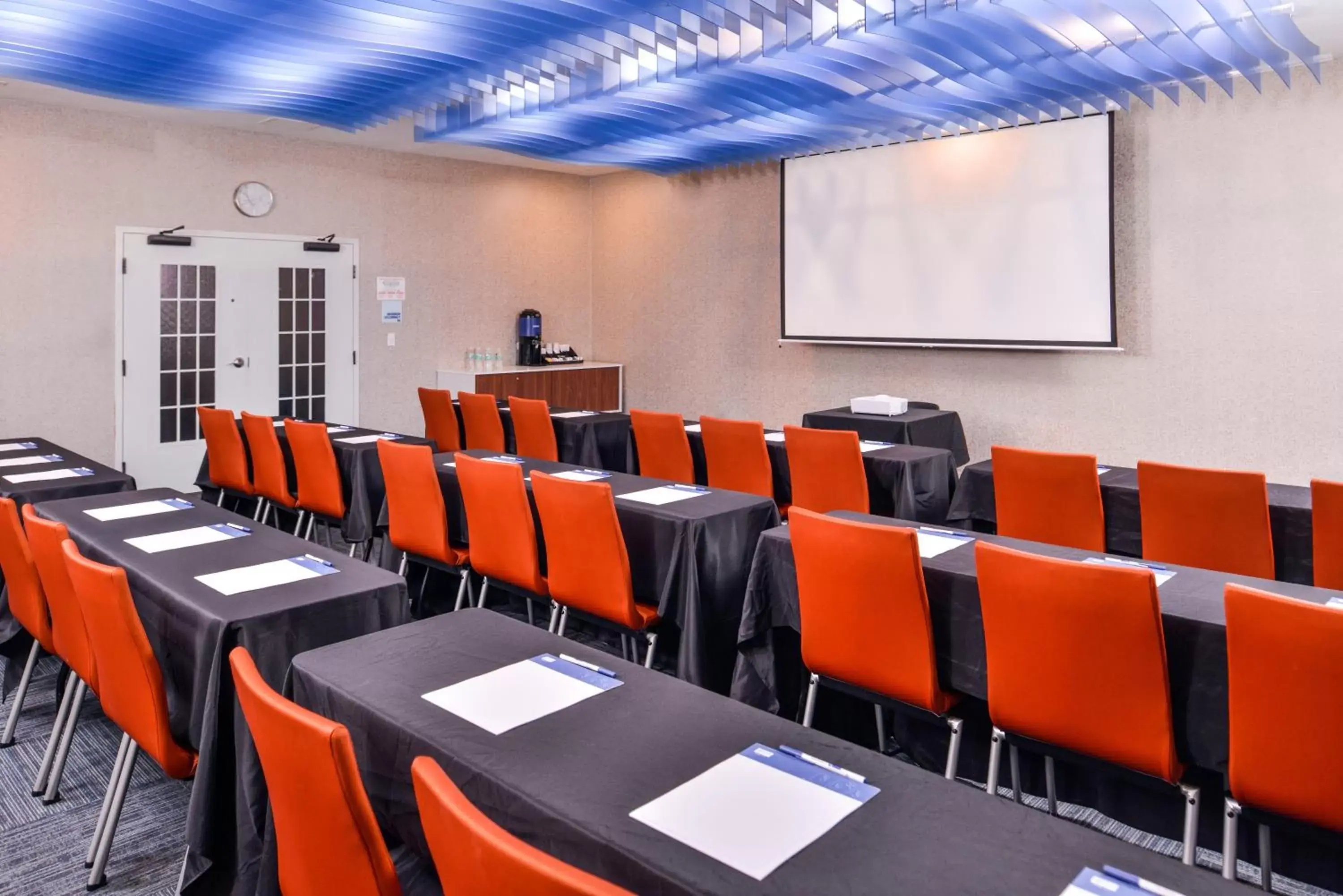 Meeting/conference room in Holiday Inn Express Tampa North Telecom Park, an IHG Hotel