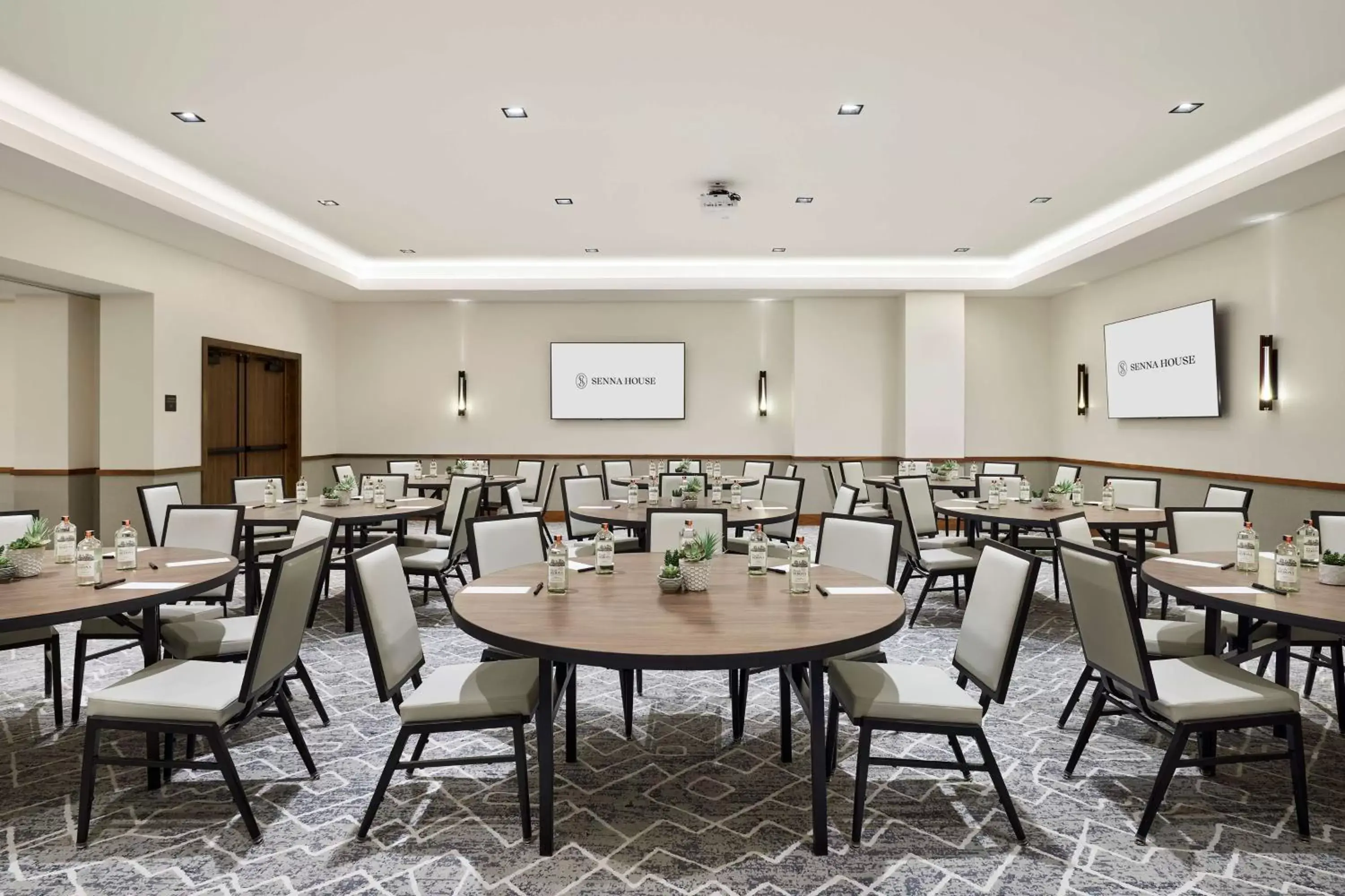 Meeting/conference room, Restaurant/Places to Eat in Senna House Hotel Scottsdale, Curio Collection By Hilton