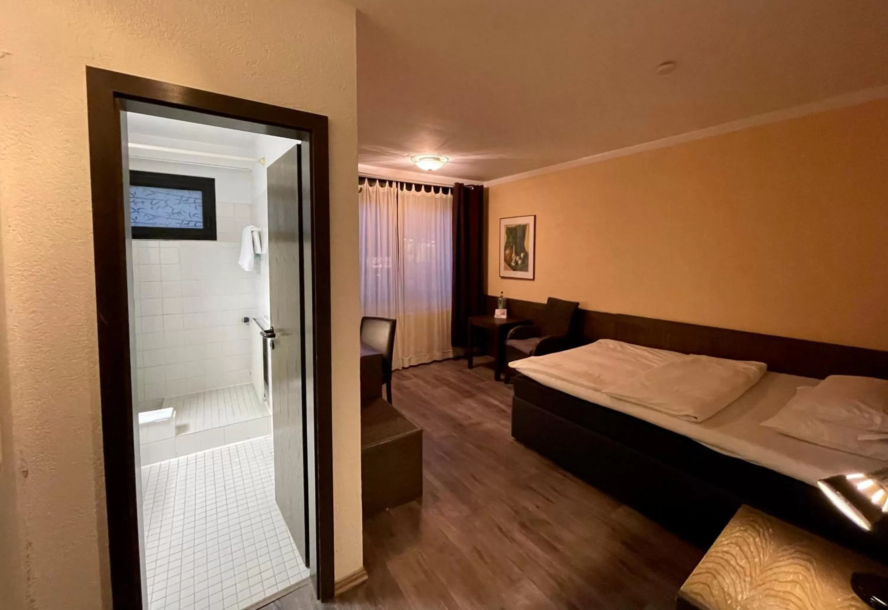 Bed in Hotel Brunnenhof