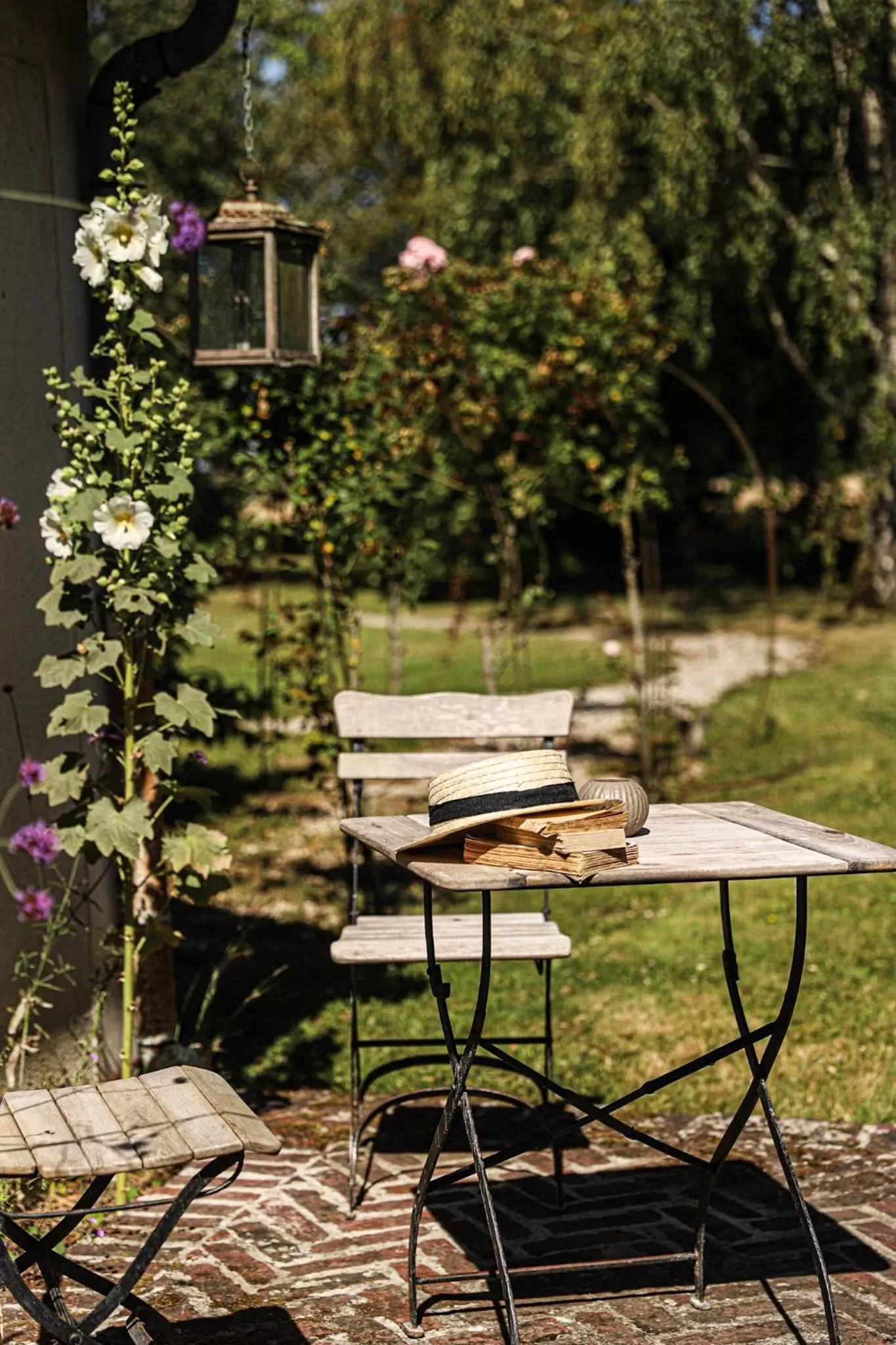 Patio in Domaine de Bellevue, The Originals Relais