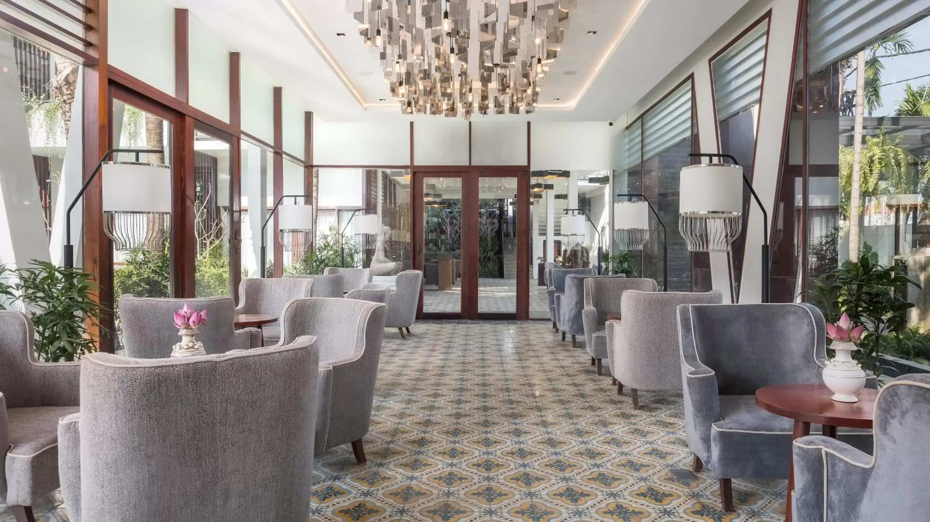 Restaurant/places to eat in Shintana Saya La Maison Restaurant/places to eat in Shintana Saya La Maison