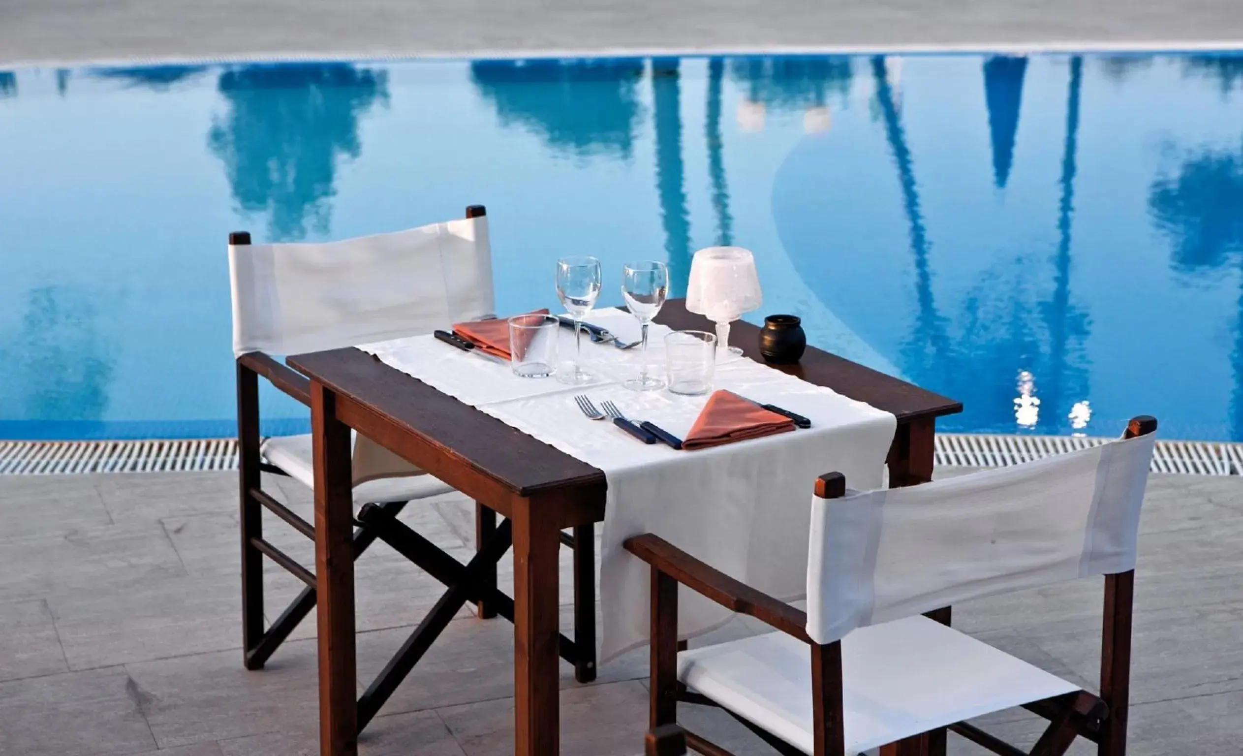 Swimming pool, Restaurant/Places to Eat in TH Tirrenia - Green Park Resort