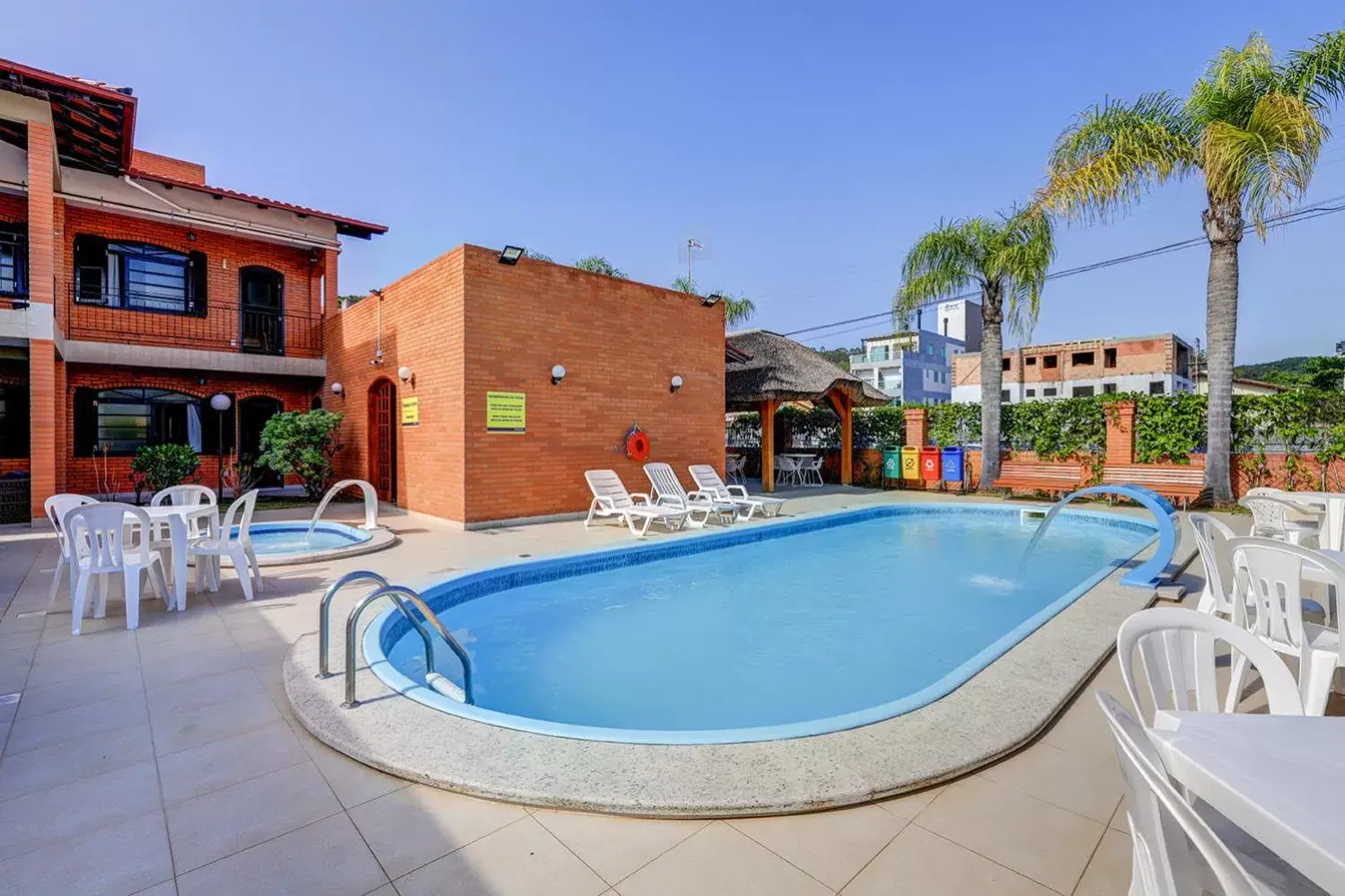 Swimming pool in Elite Hotel Swimming pool in Elite Hotel